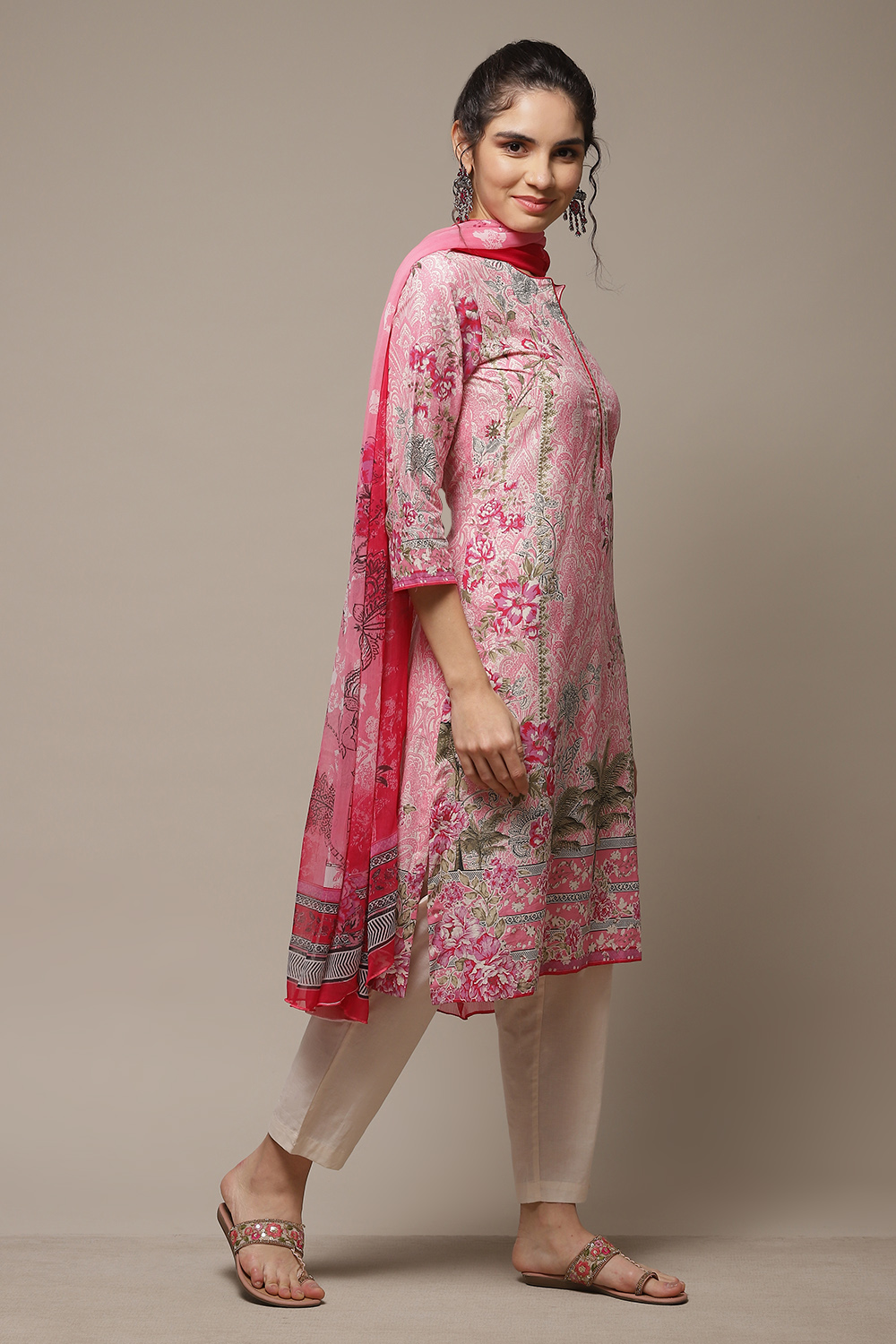 Pink Cotton Straight Kurta Pants Suit Set image number 4