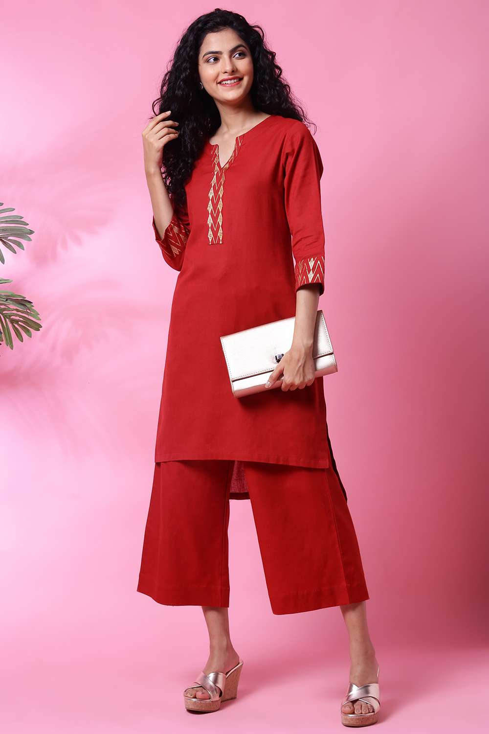 Red Cotton Flax Straight Kurta Pants Set image number 4