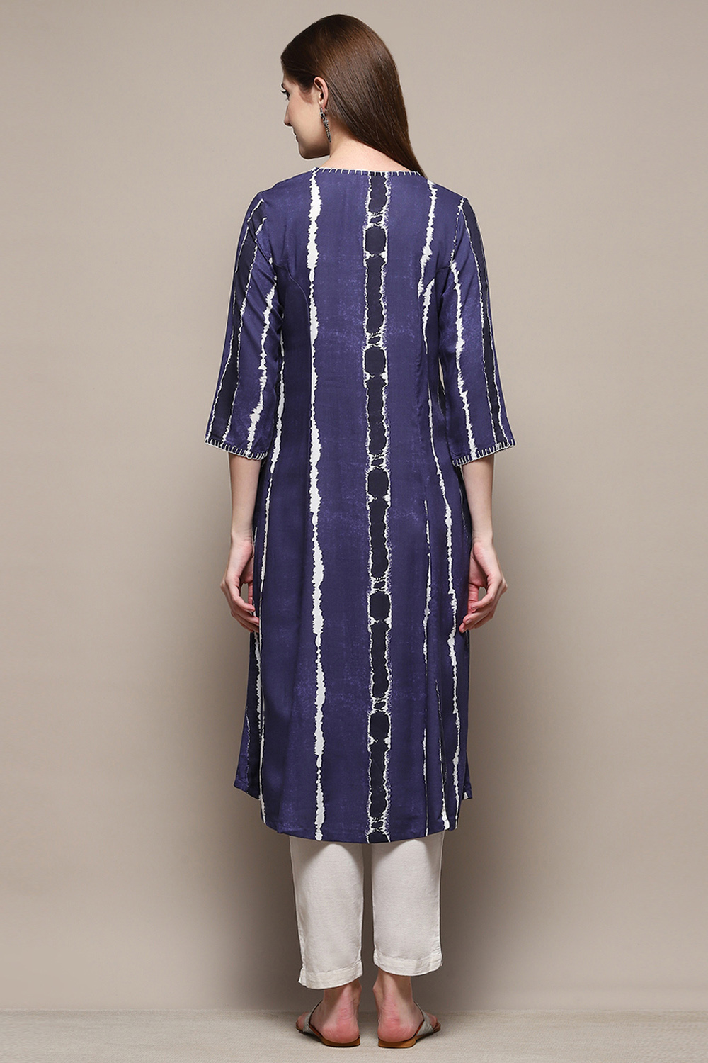 Indigo Rayon Straight Printed Kurta image number 3