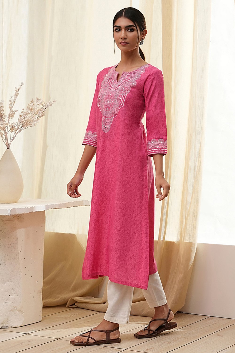 Pink Pure Cotton Printed Straight Kurta image number 2