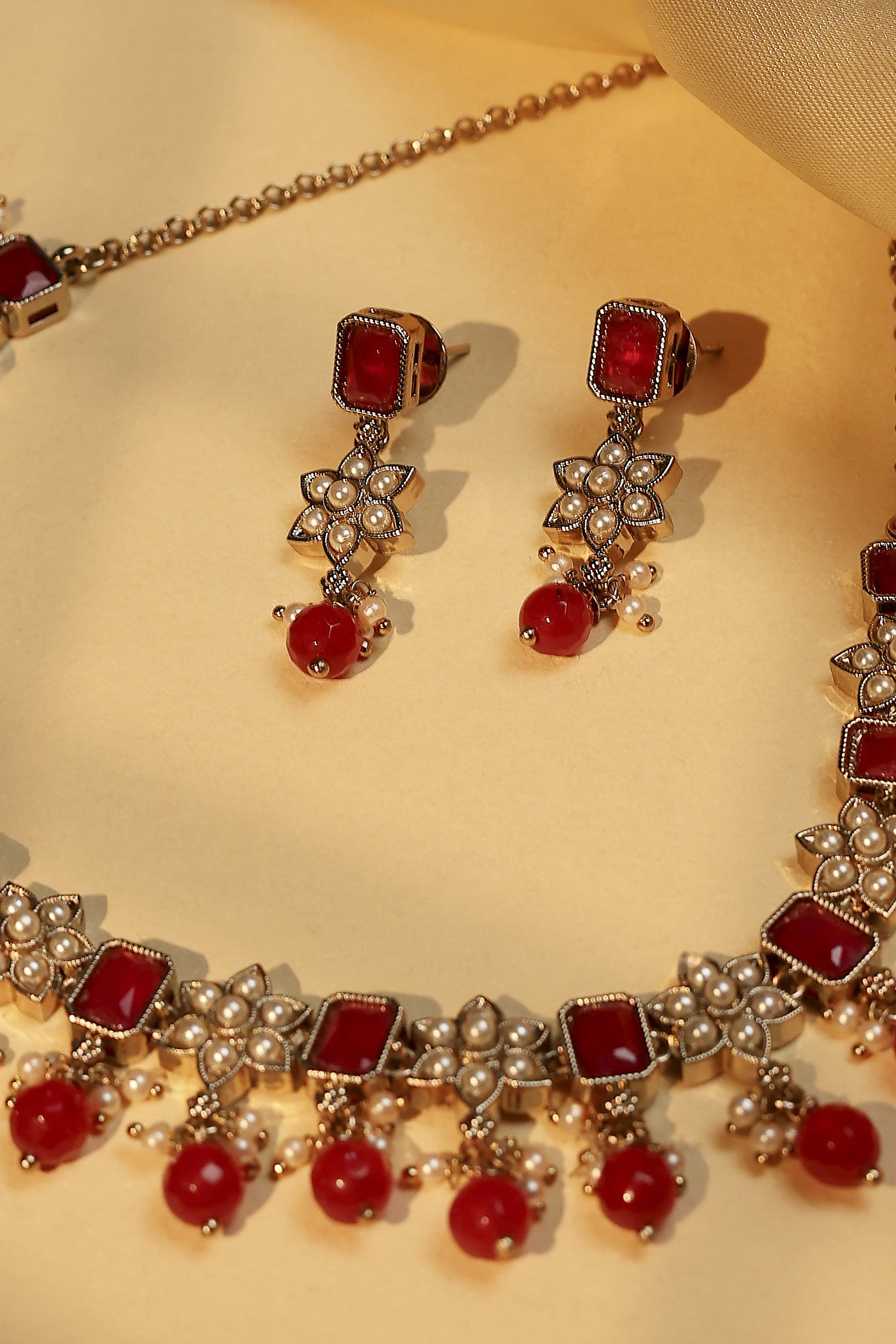 Red Brass Necklace Set image number 4