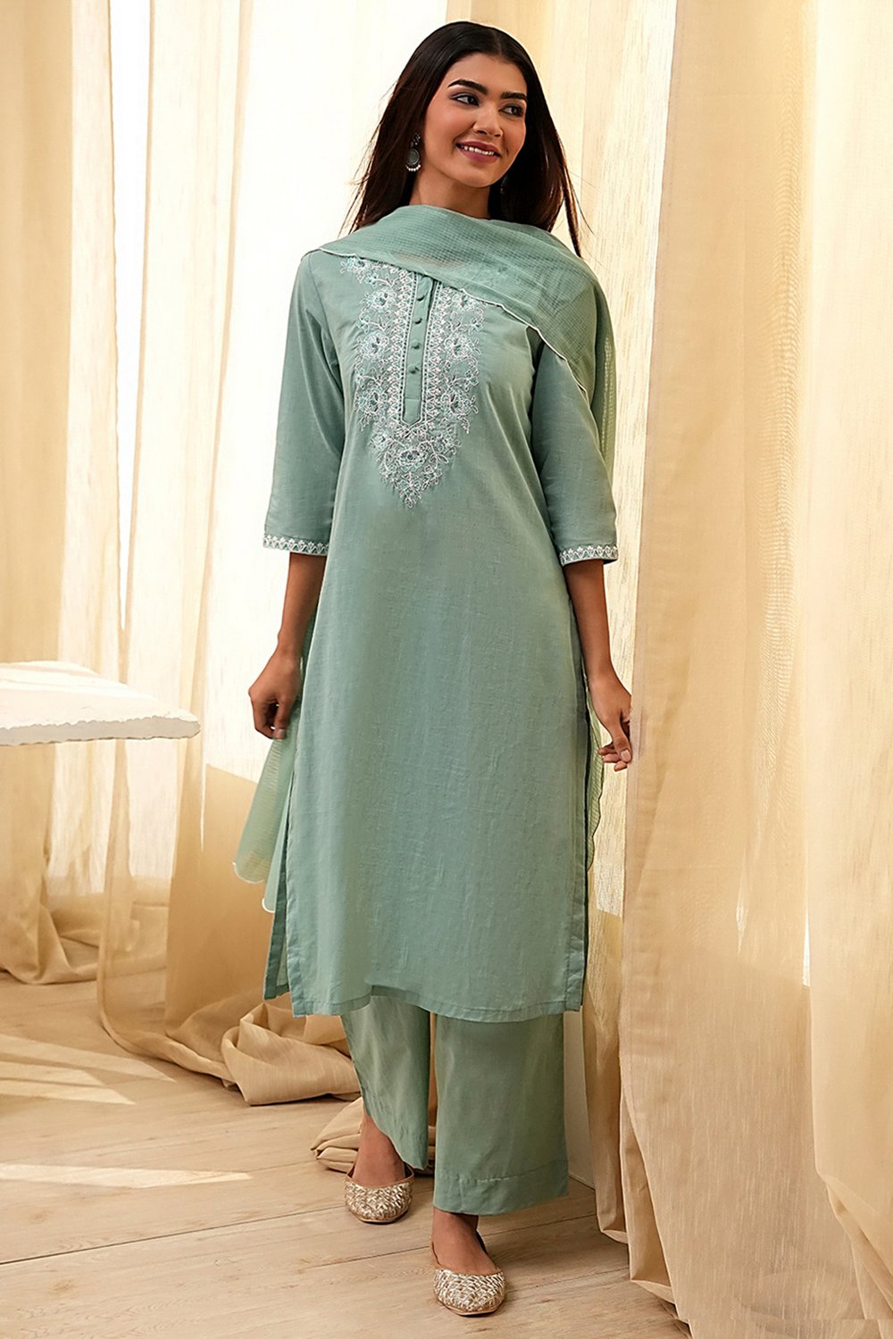 Green Pure Cotton Embellished Straight Suit Set image number 6