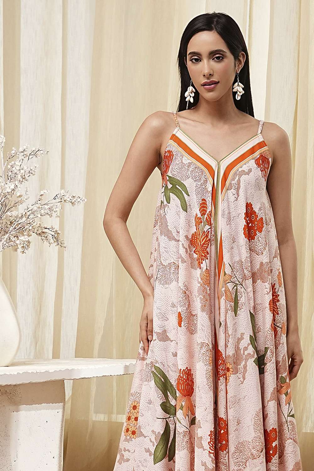 Beige Floral Printed Strappy Relaxed Maxi Dress image number 4