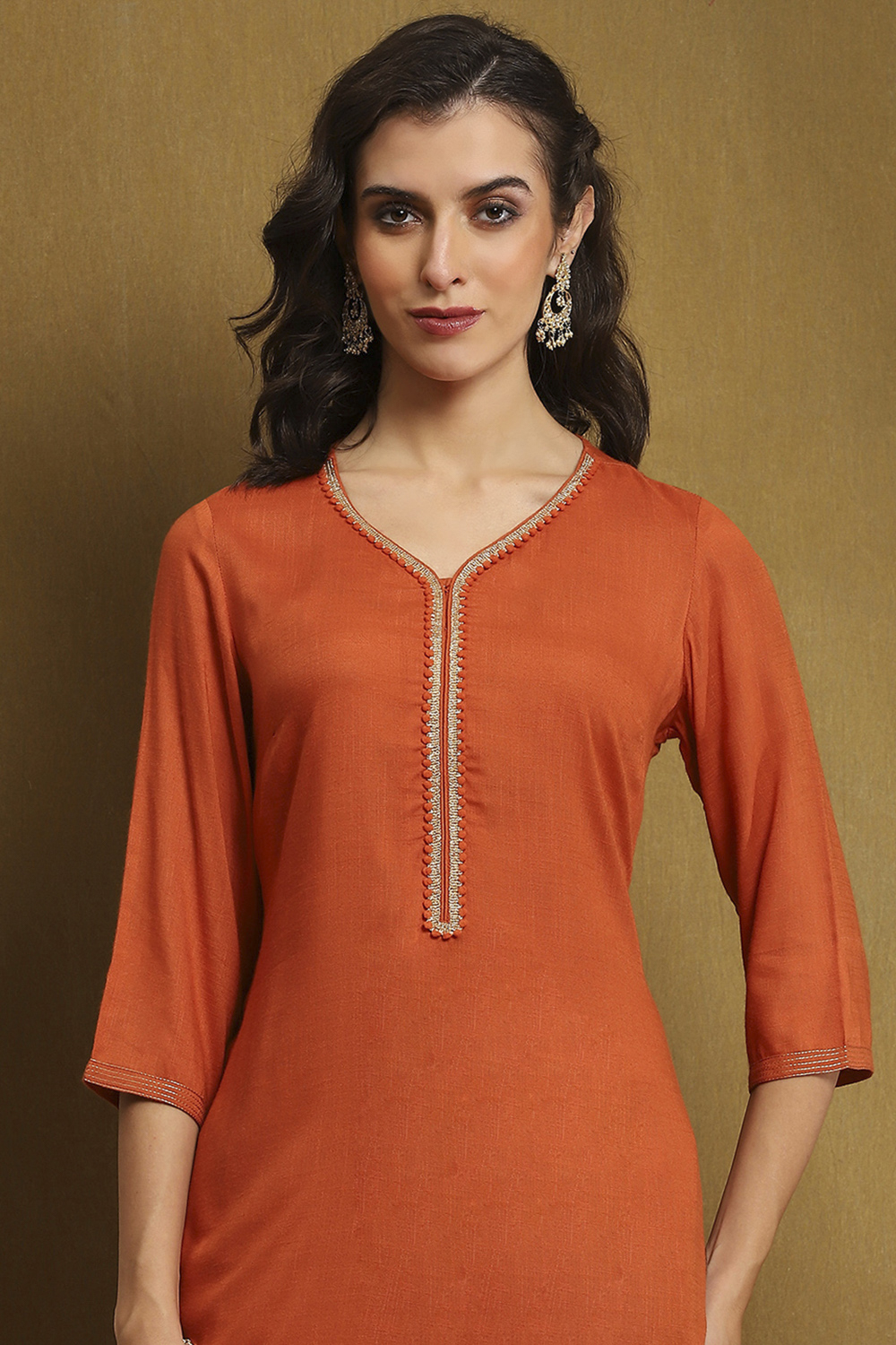 Green Solid Regular Fit Straight Kurta image number 1