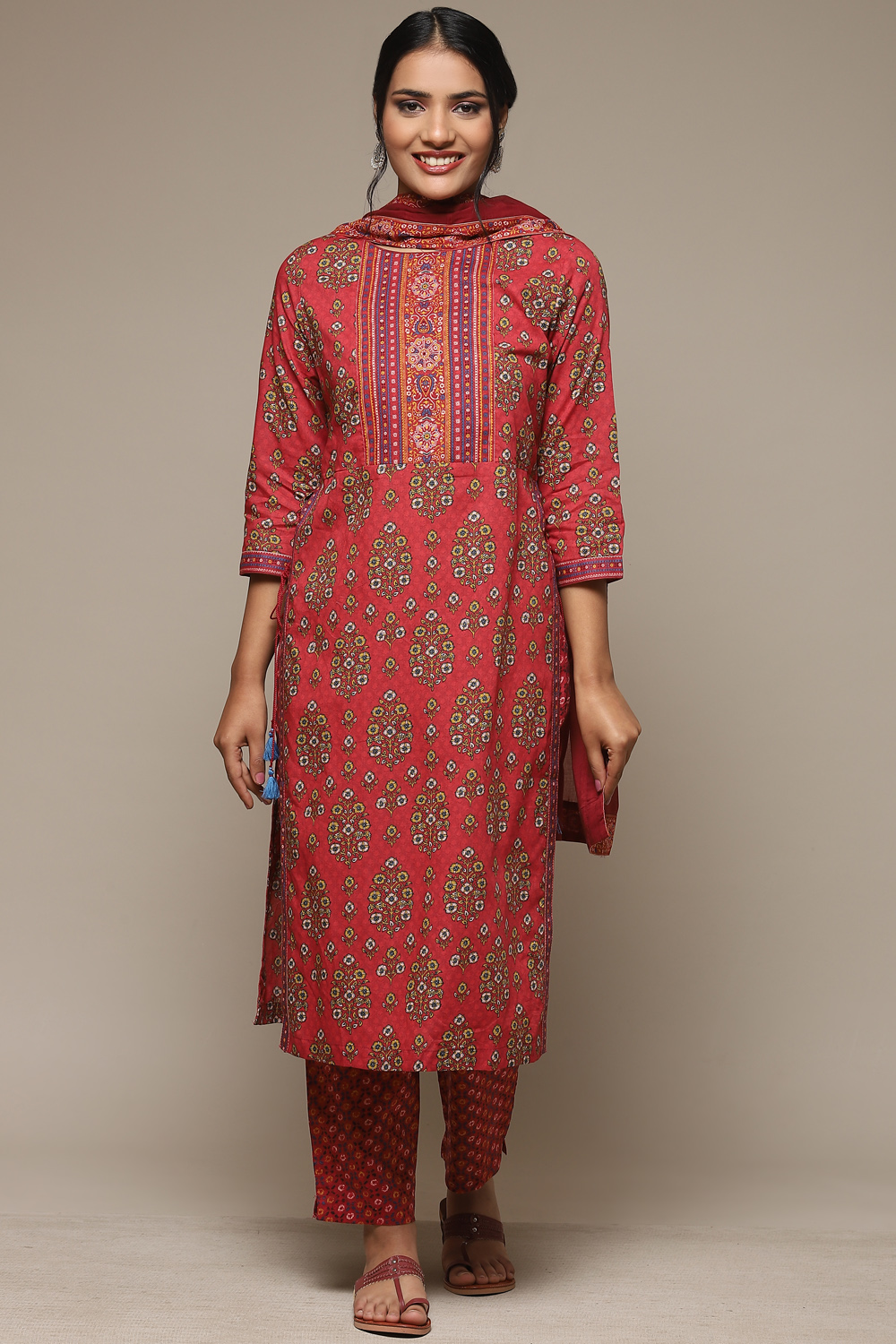 Cherry Cotton Straight Kurta Pants Suit Set image number 7