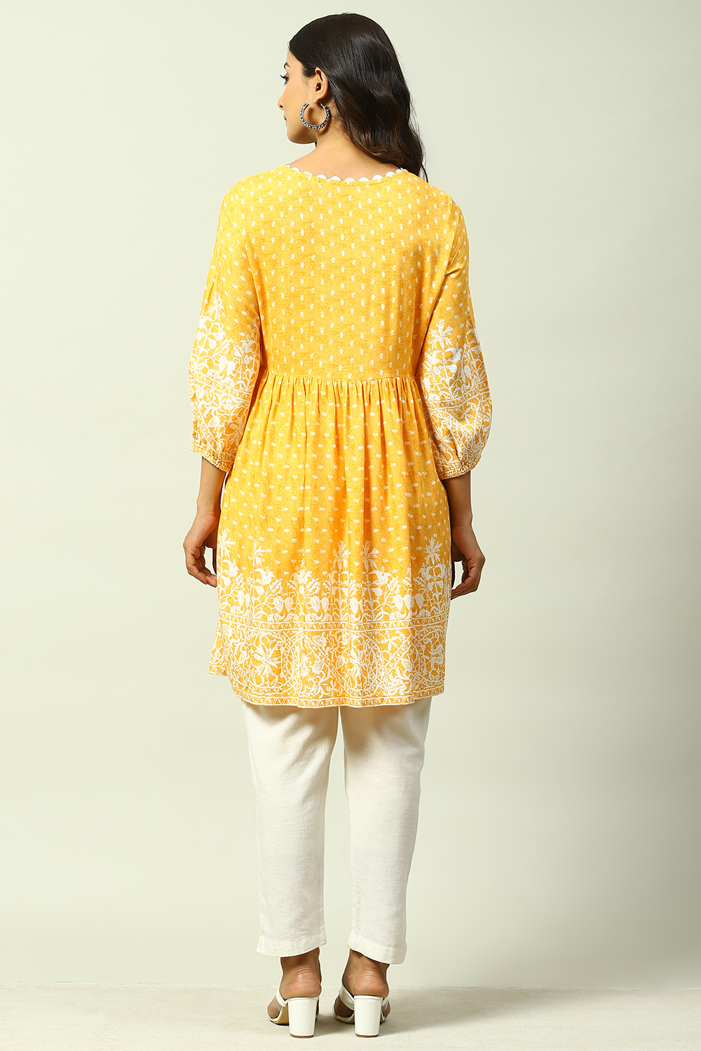 Yellow LIVA Flared Kurta image number 4