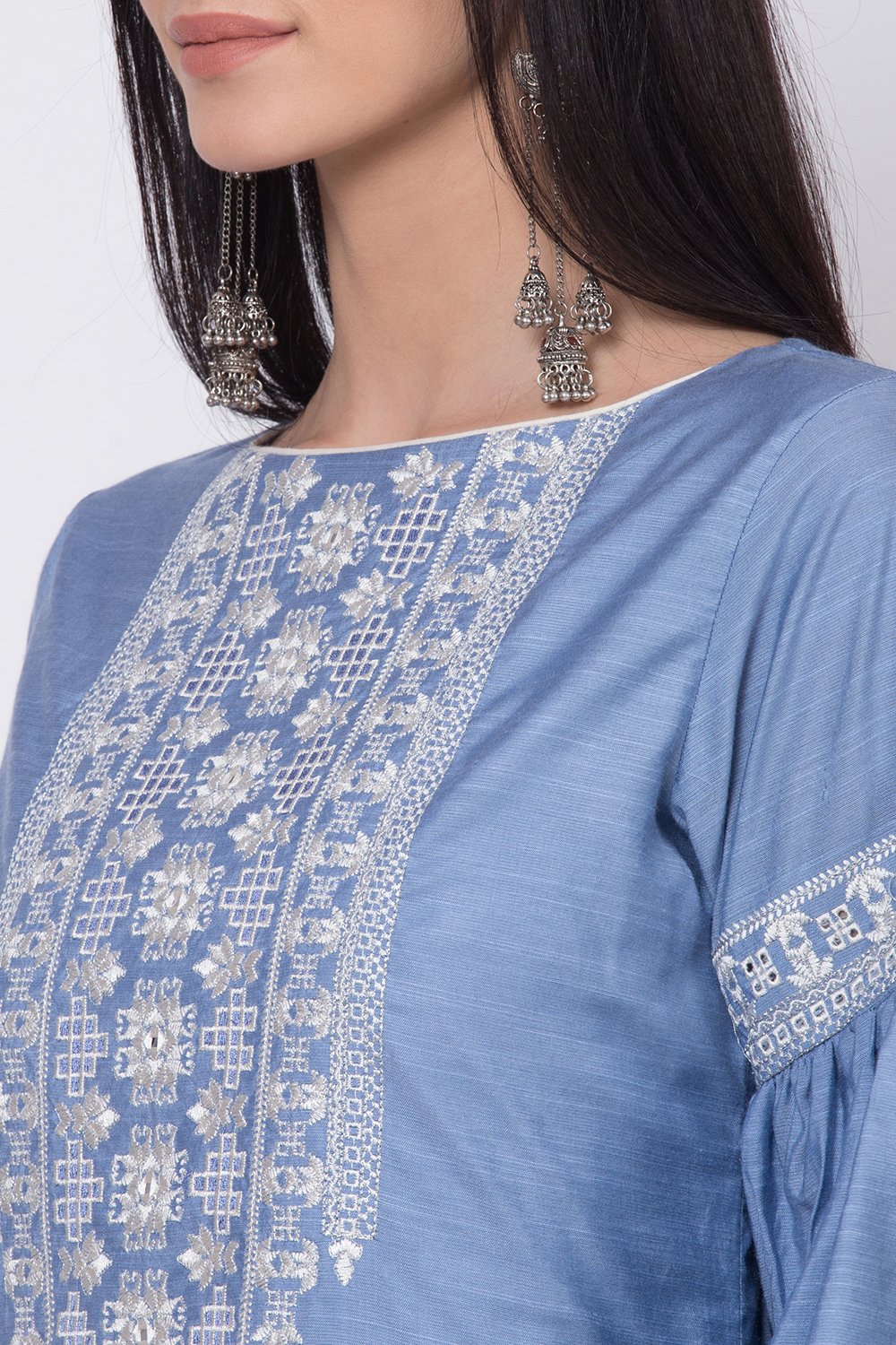 Powder Blue Viscose Silk Straight Embroidered Kurta image number 1