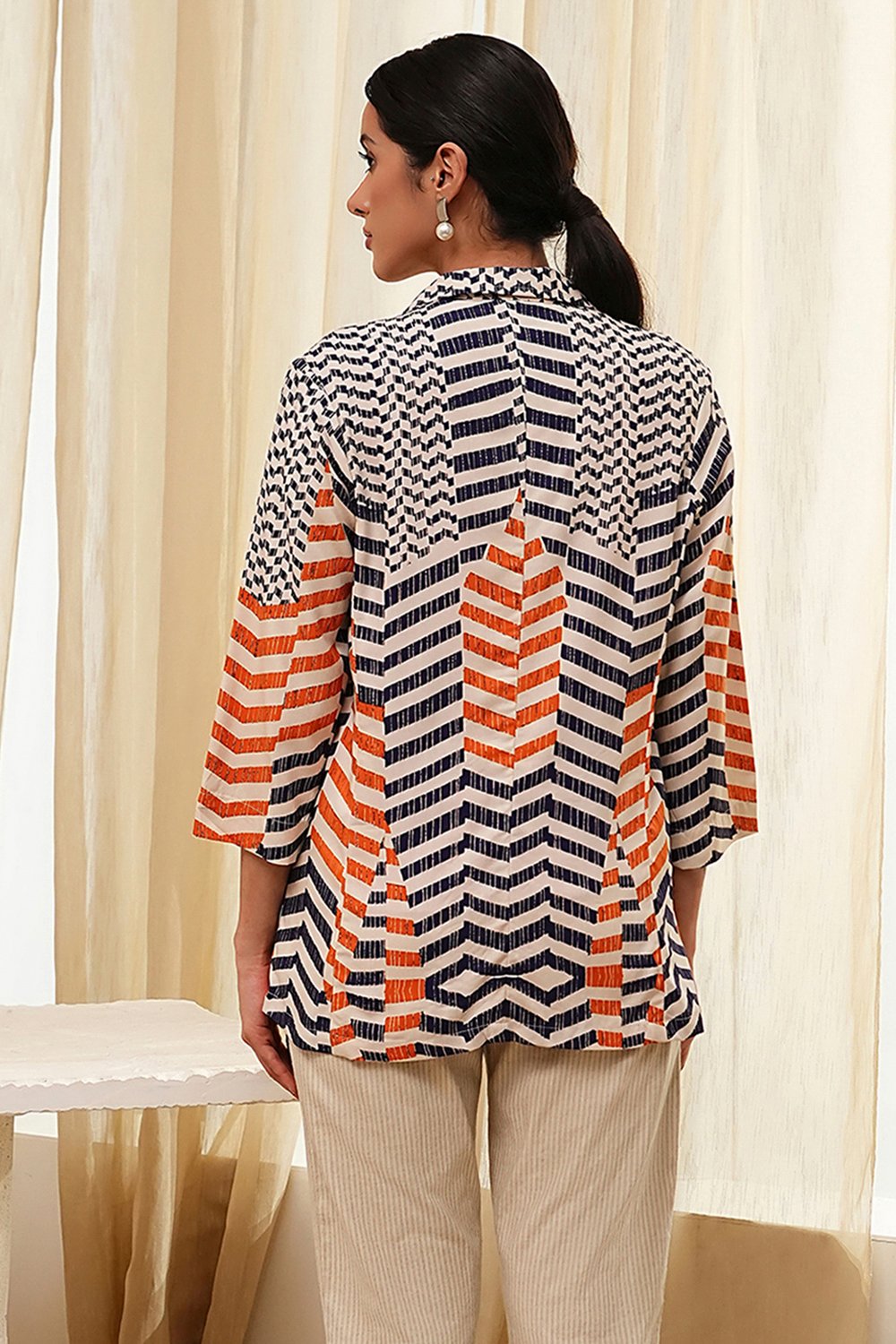 Orange Printed Straight Jacket image number 3