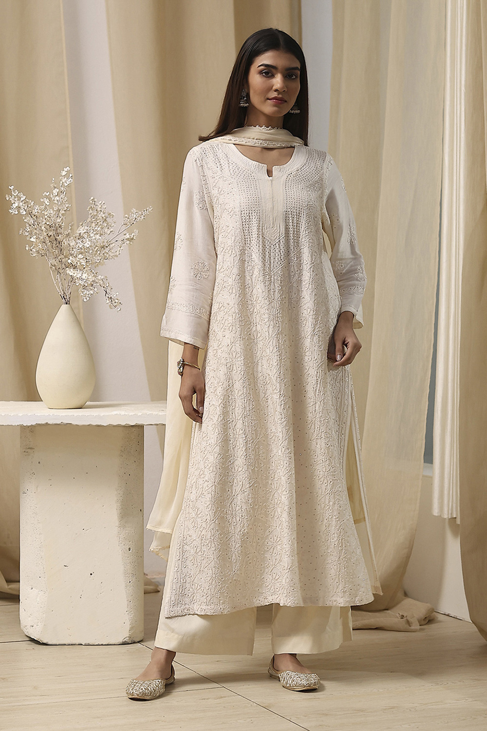 Off-White Modal Chikankari Straight Suit Set image number 6