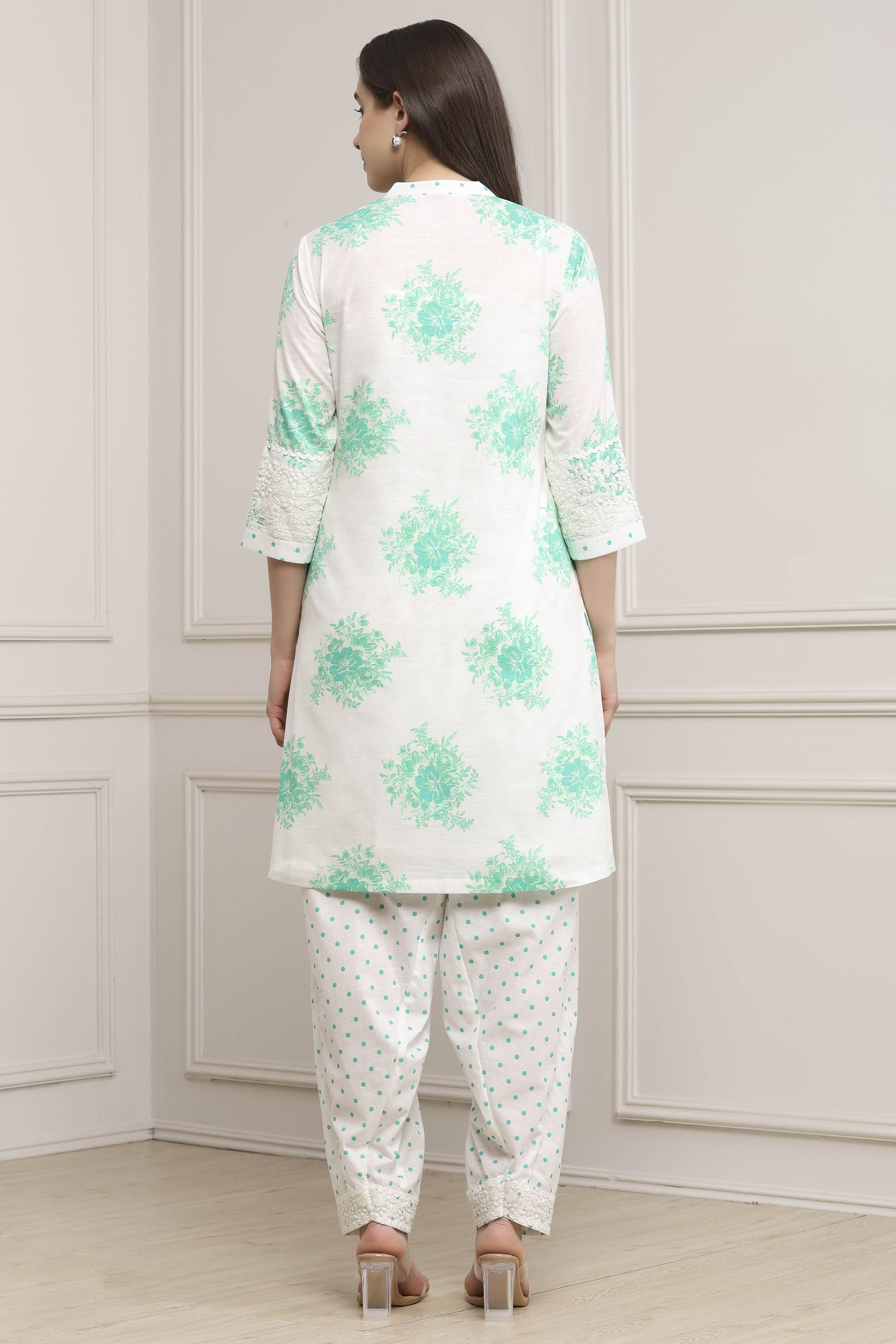 Pink Cotton Printed Straight Salwar Suit Set image number 4