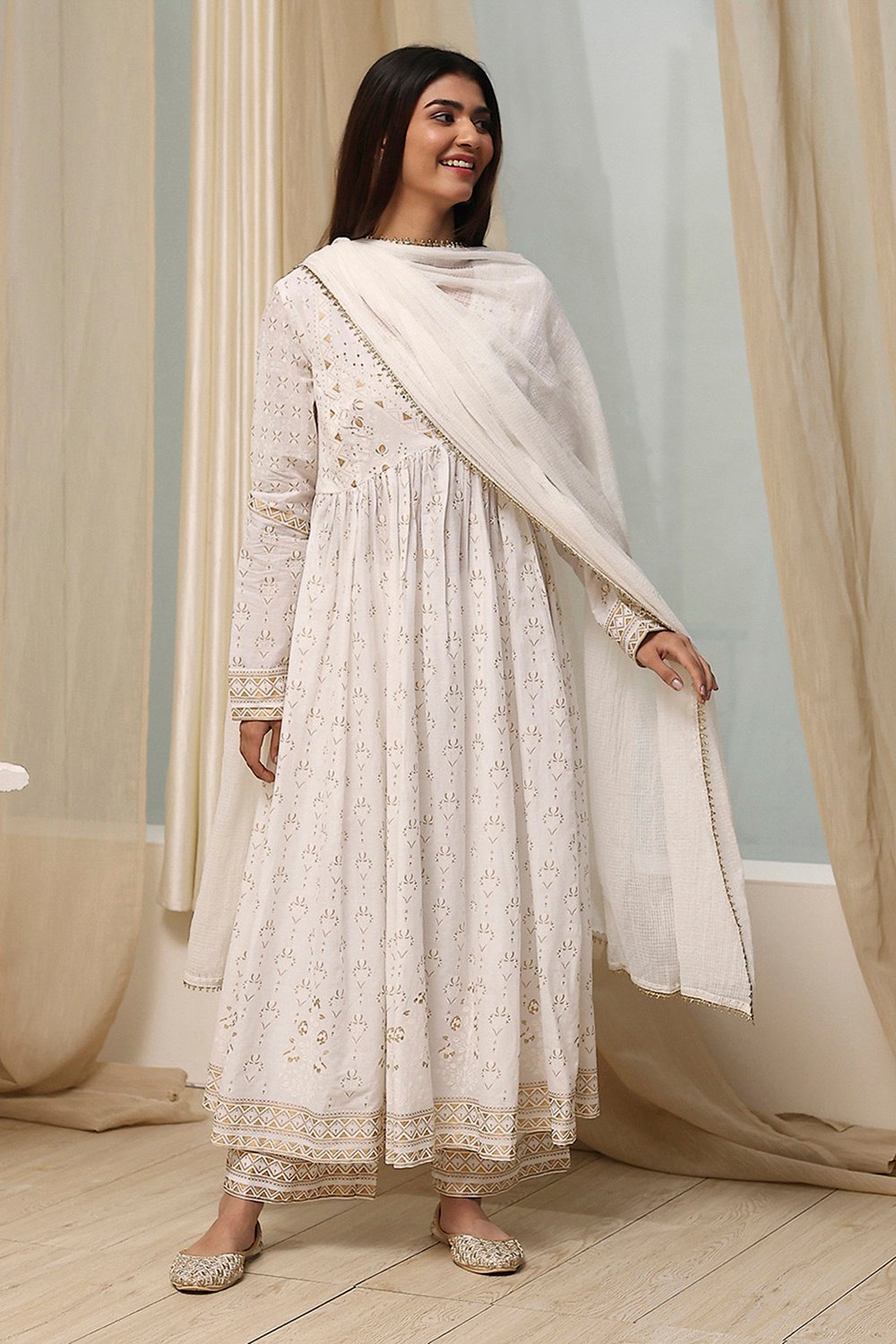 Onion Pink Cotton Printed Anarkali Suit Set image number 6
