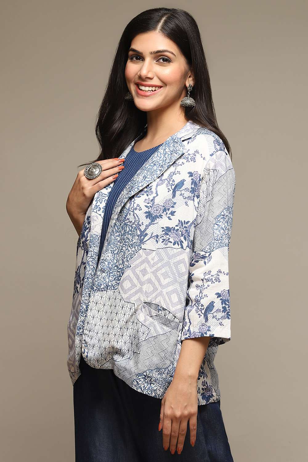 Marble White Rayon Printed Jacket image number 2