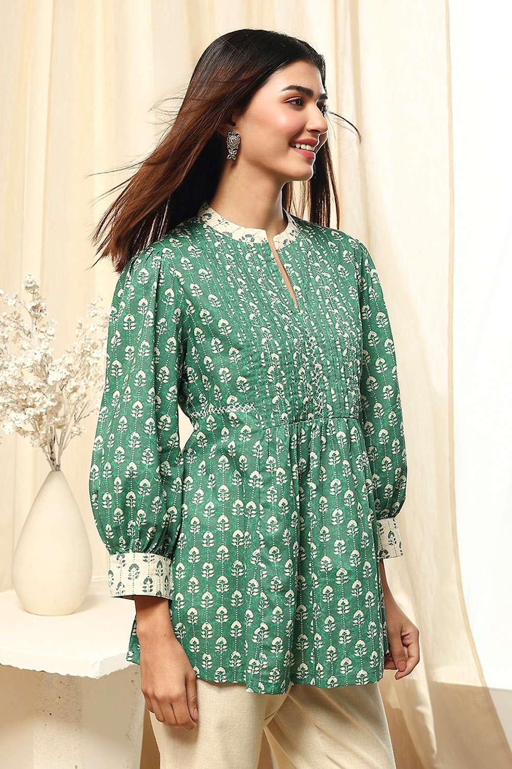 Green Cotton Printed Short A-Line Kurta image number 4