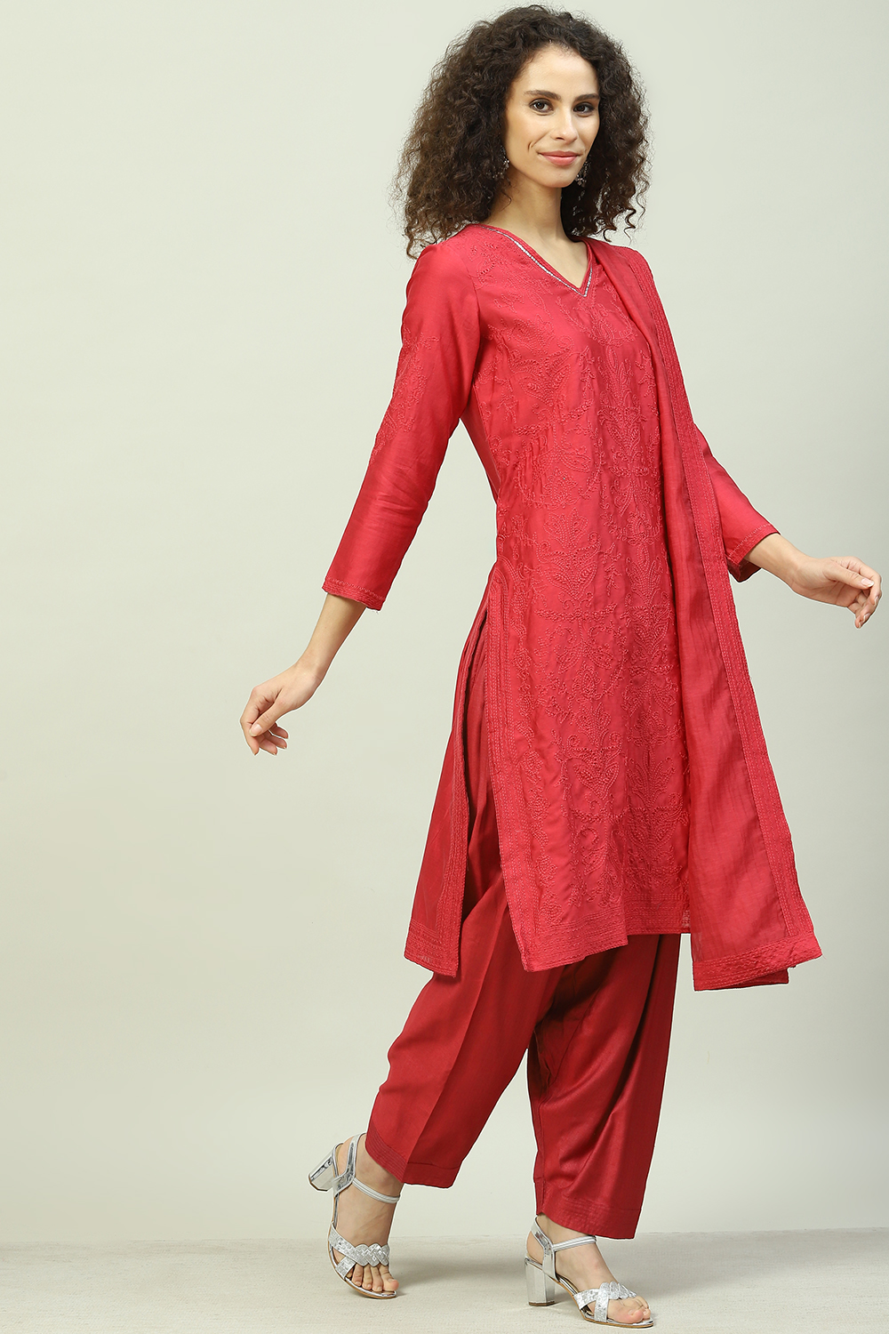 Berry Red Cotton Silk Straight Kurta Salwar Pant Suit Set image number 5