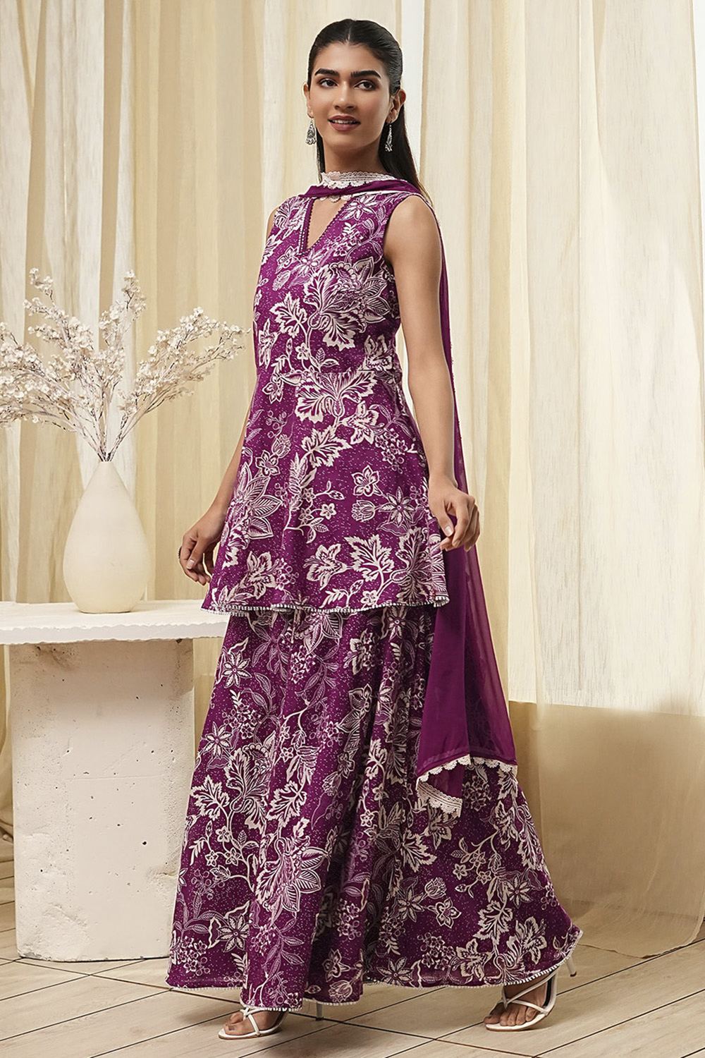 Green Cotton Floral Peplum Suit Set image number 3