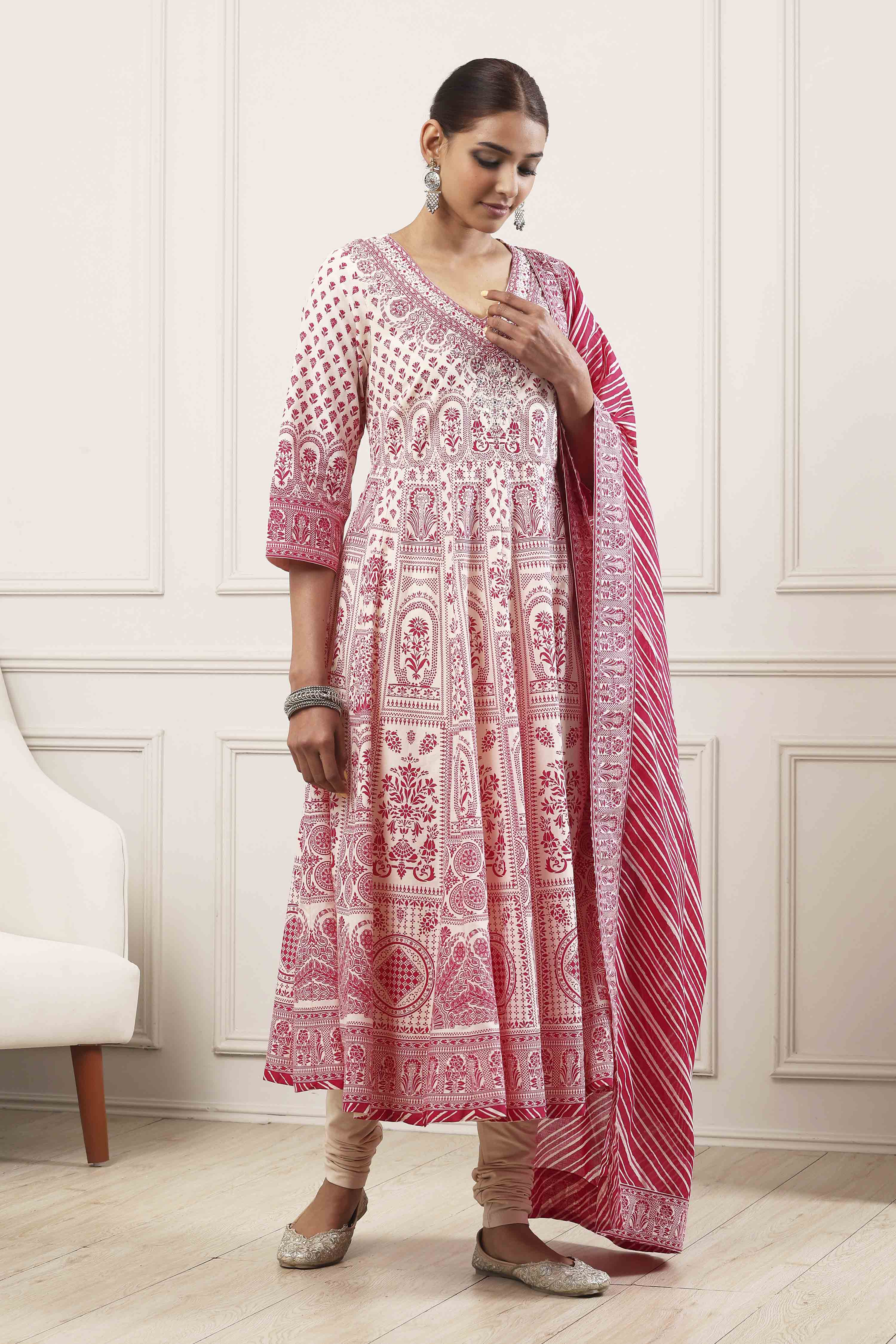 Pink Cotton Kalidar Suit Set image number 5