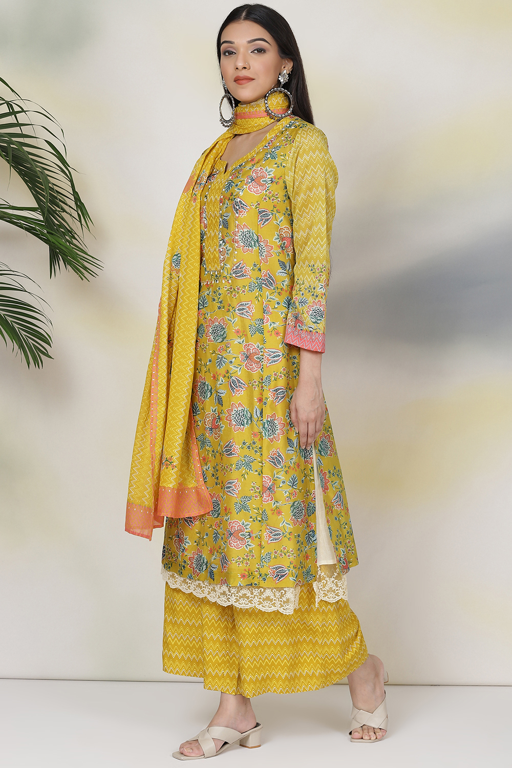 Yellow Cotton Silk Double Layered Kurta Flared Palazzo Suit Set image number 6