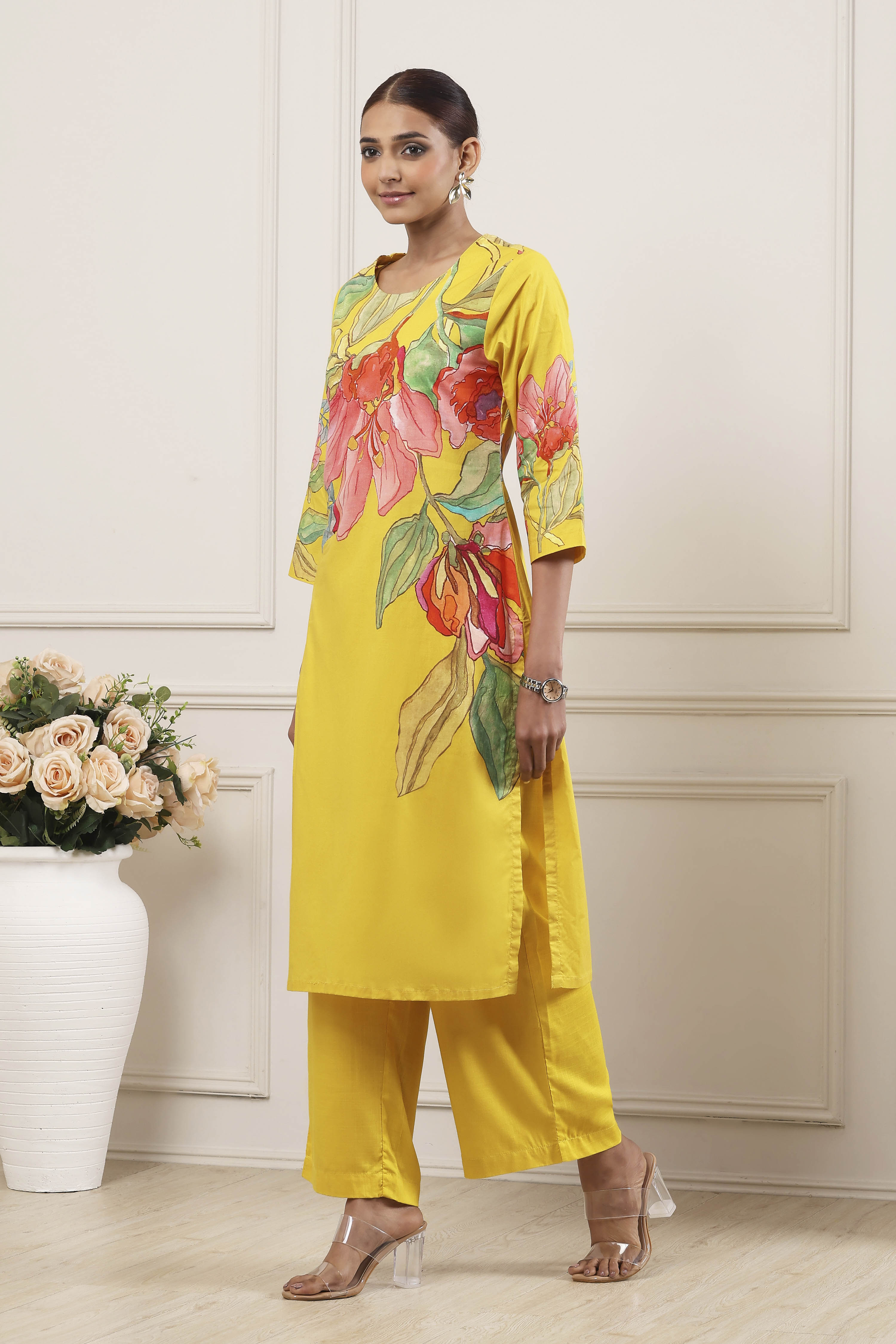Yellow Cotton Floral Printed Straight Kurta Set image number 4