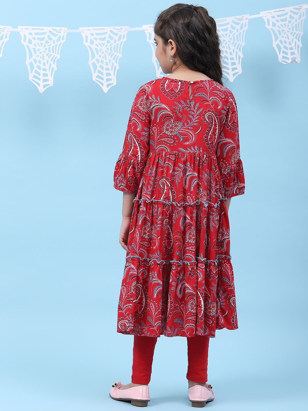 Red Rayon Tiered Printed Kurta image number 4