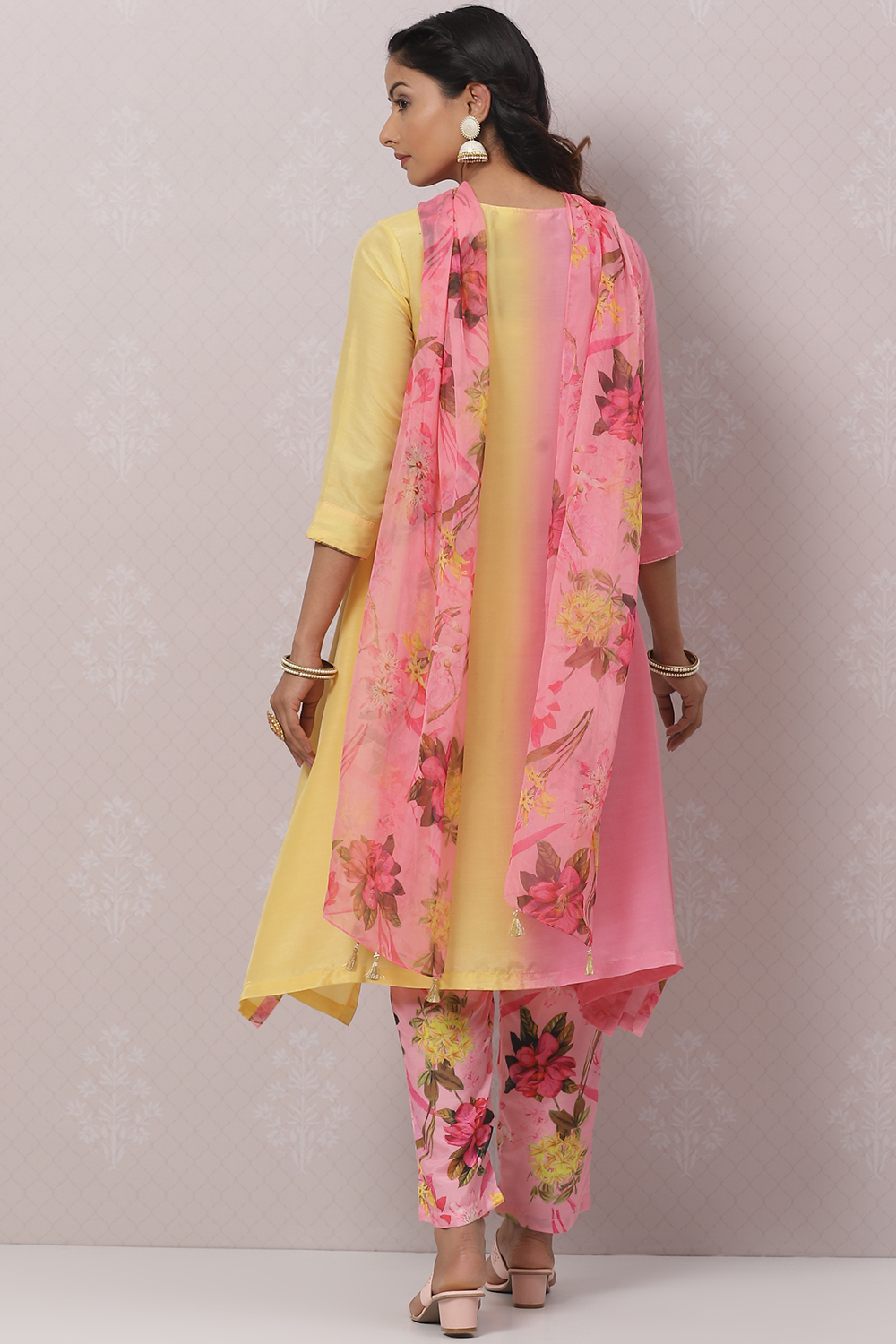 Yellow And Pink Poly Viscose Asymmetric Kurta Pant Suit Set image number 4