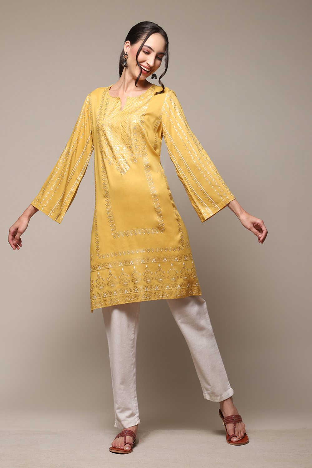 Yellow Rayon Straight Printed Kurta image number 5