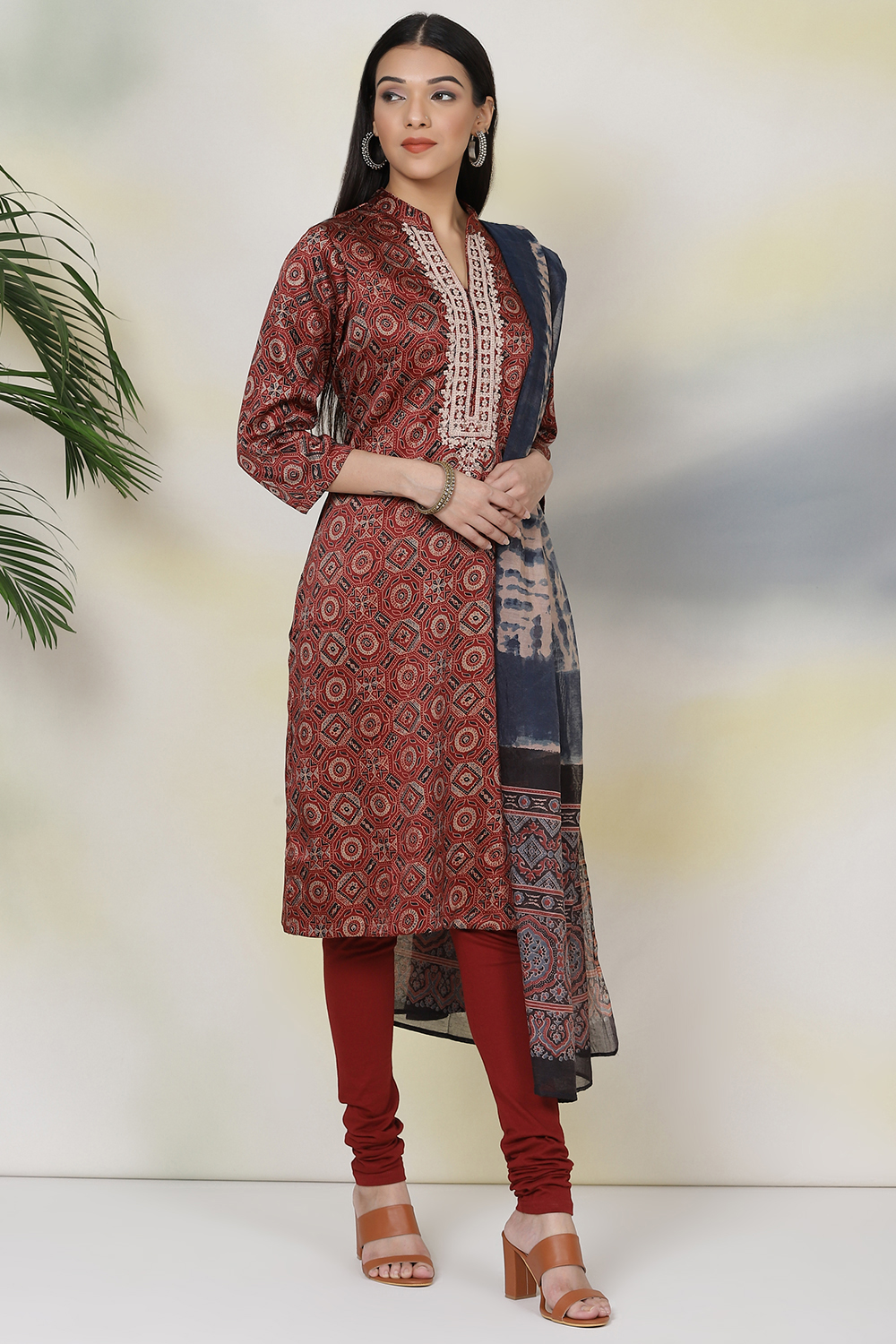 Maroon Art Silk Straight Kurta Churidar Suit Set image number 5