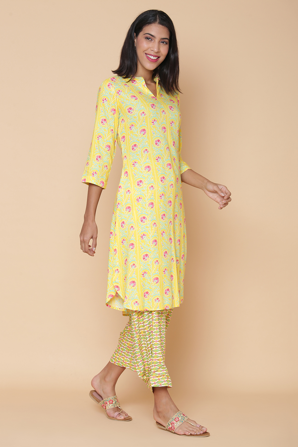 Yellow Rayon Straight Kurta Pants Set image number 3