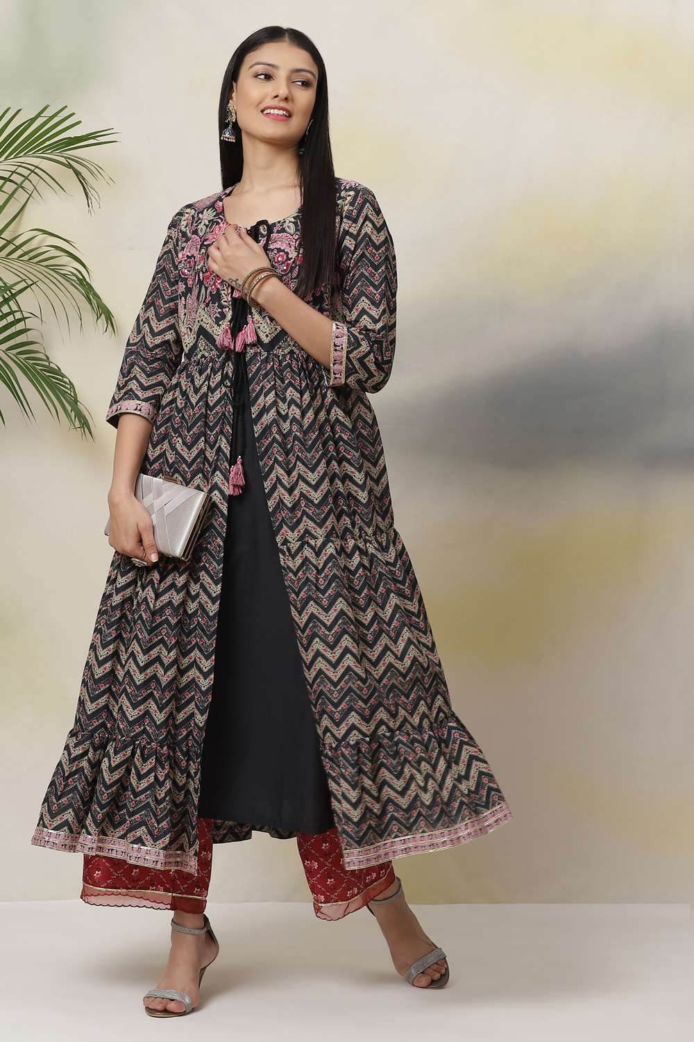 Black Flared Cotton Printed Kurta image number 5