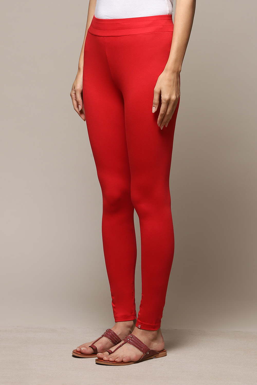 Black Cotton Blend Solid Leggings image number 2