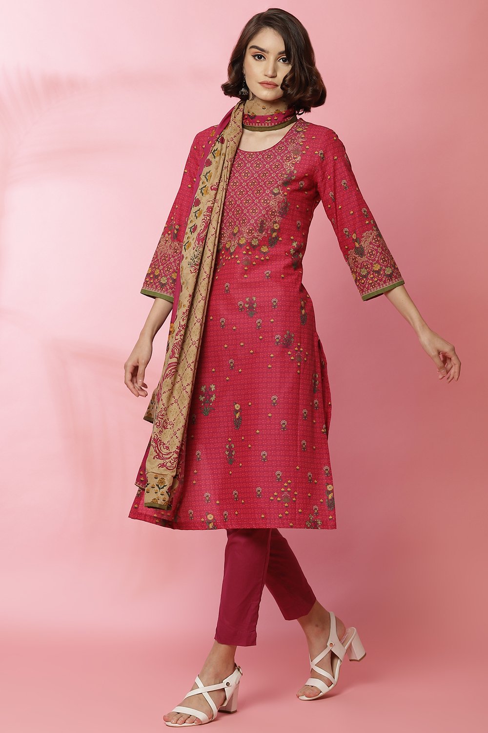 Fuchsia Cotton Straight Suit With Reversible Dupatta image number 4