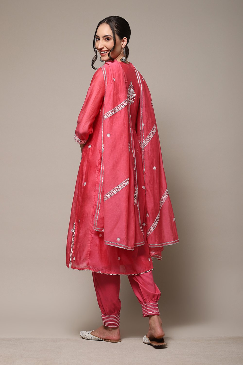 Bright Pink Cotton Blend Layered Kurta Salwar Suit Set image number 5