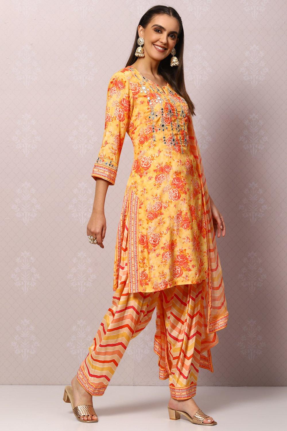 Yellow Viscose Straight Kurta Salwar Pants Suit Set image number 6