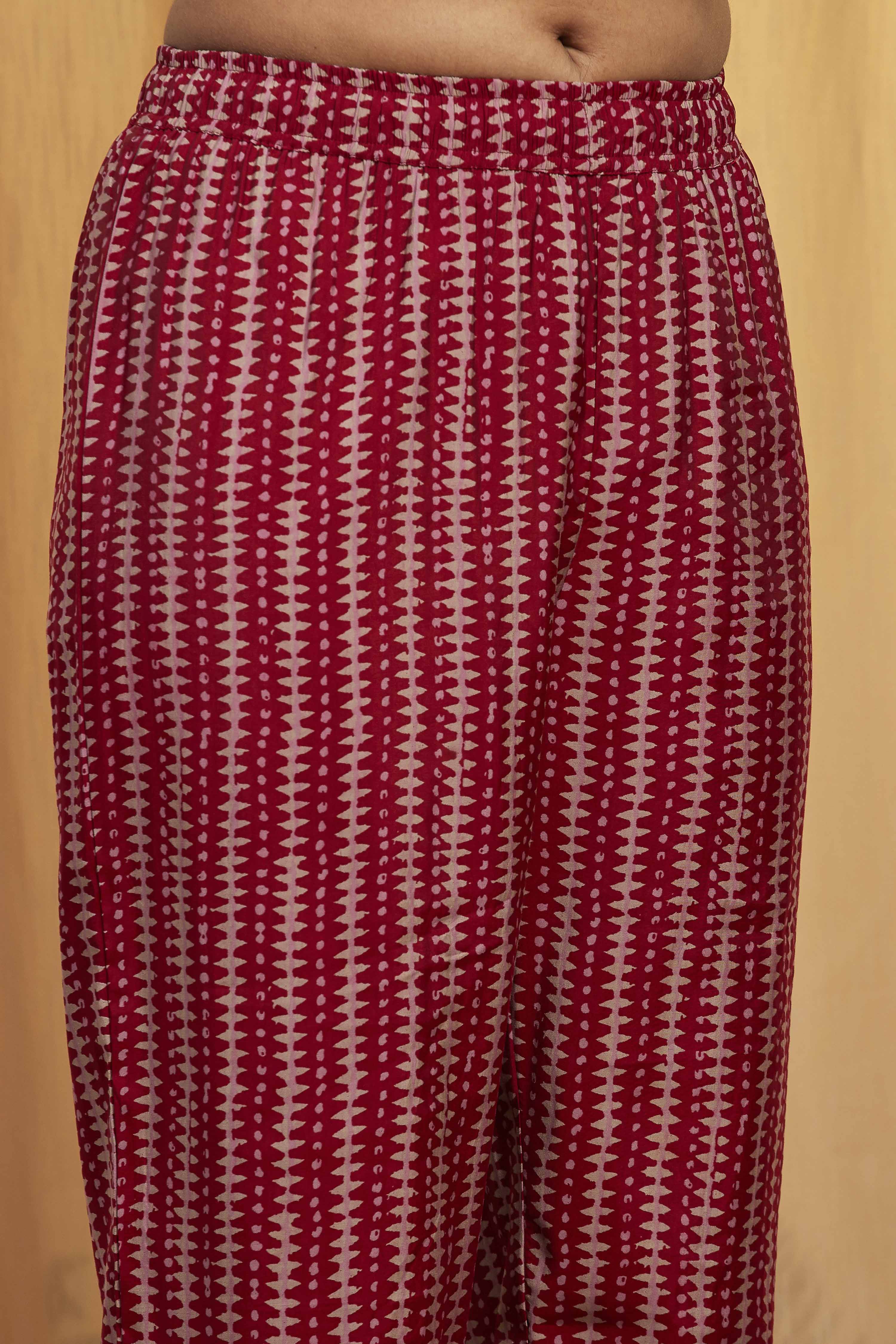 Maroon Polyster Blend Straight Kurta Pants Set image number 2