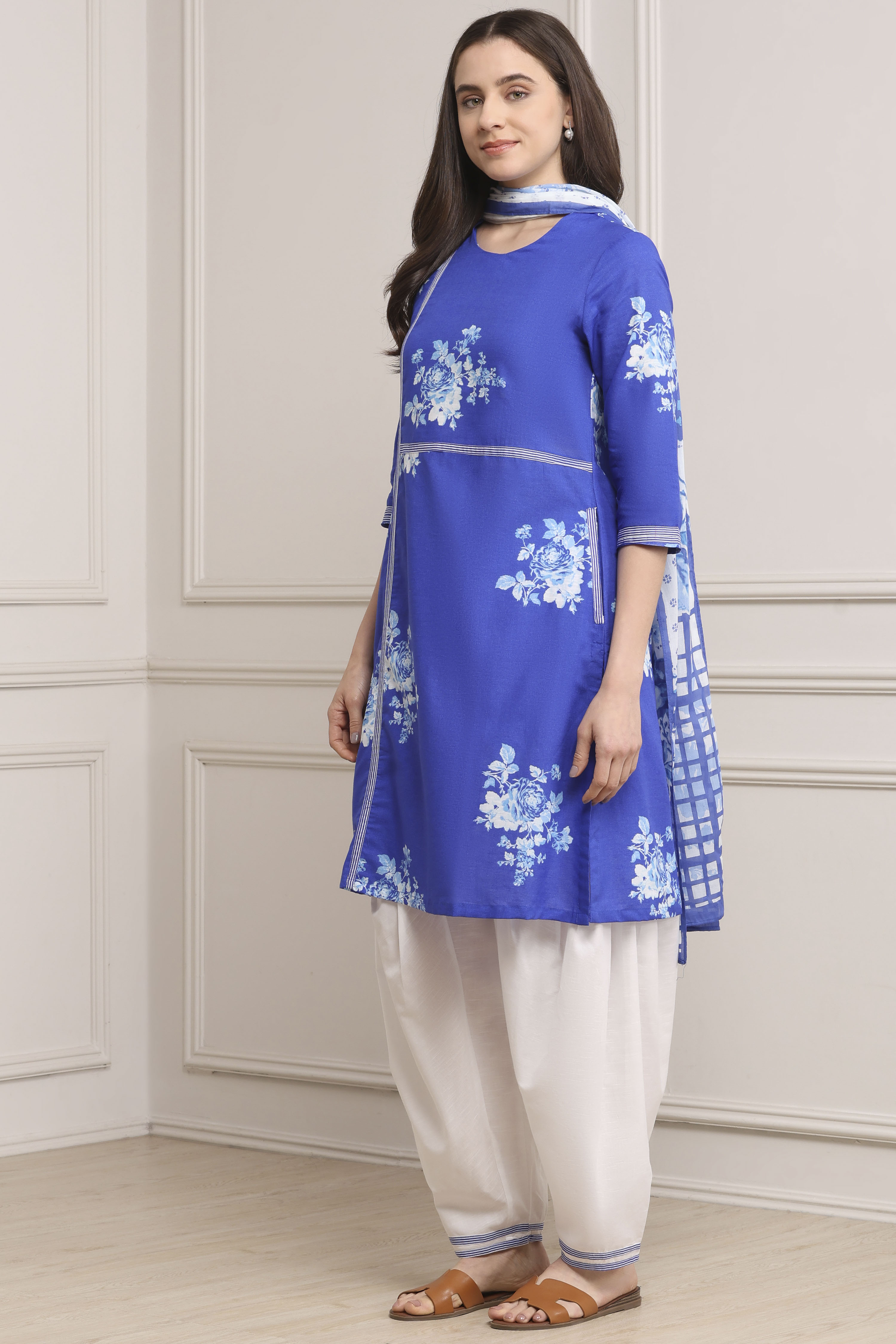 Blue Cotton Straight Suit Set image number 3