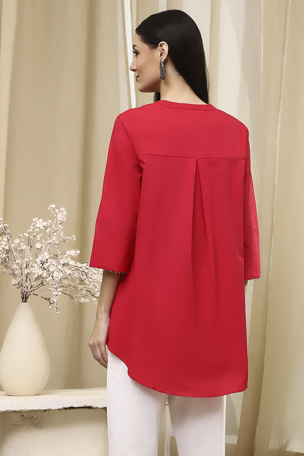 Raspberry Embroidered Straight Short Kurta image number 3