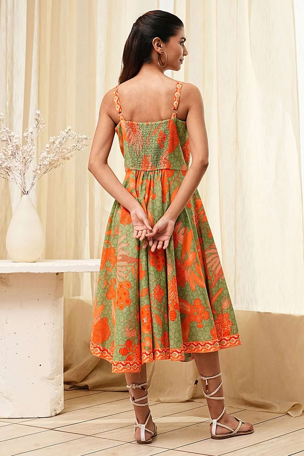 Green Cotton Blend Floral Printed Flared Dress image number 3