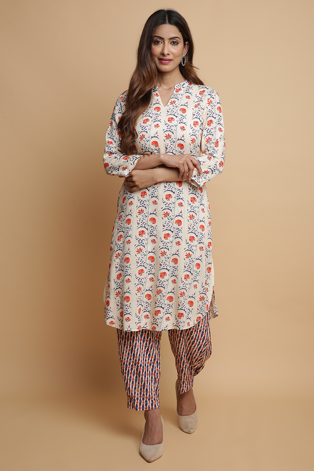 Cream Rayon Straight Kurta Pants Set image number 0