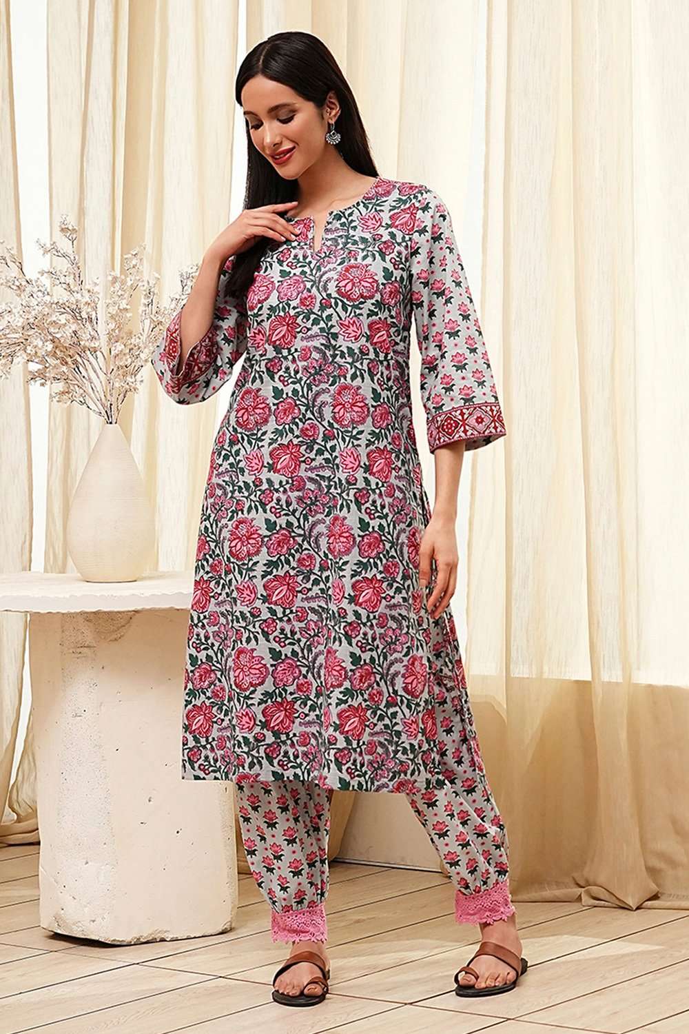 Blue and Pink Cotton Printed Straight Kurta Set image number 6