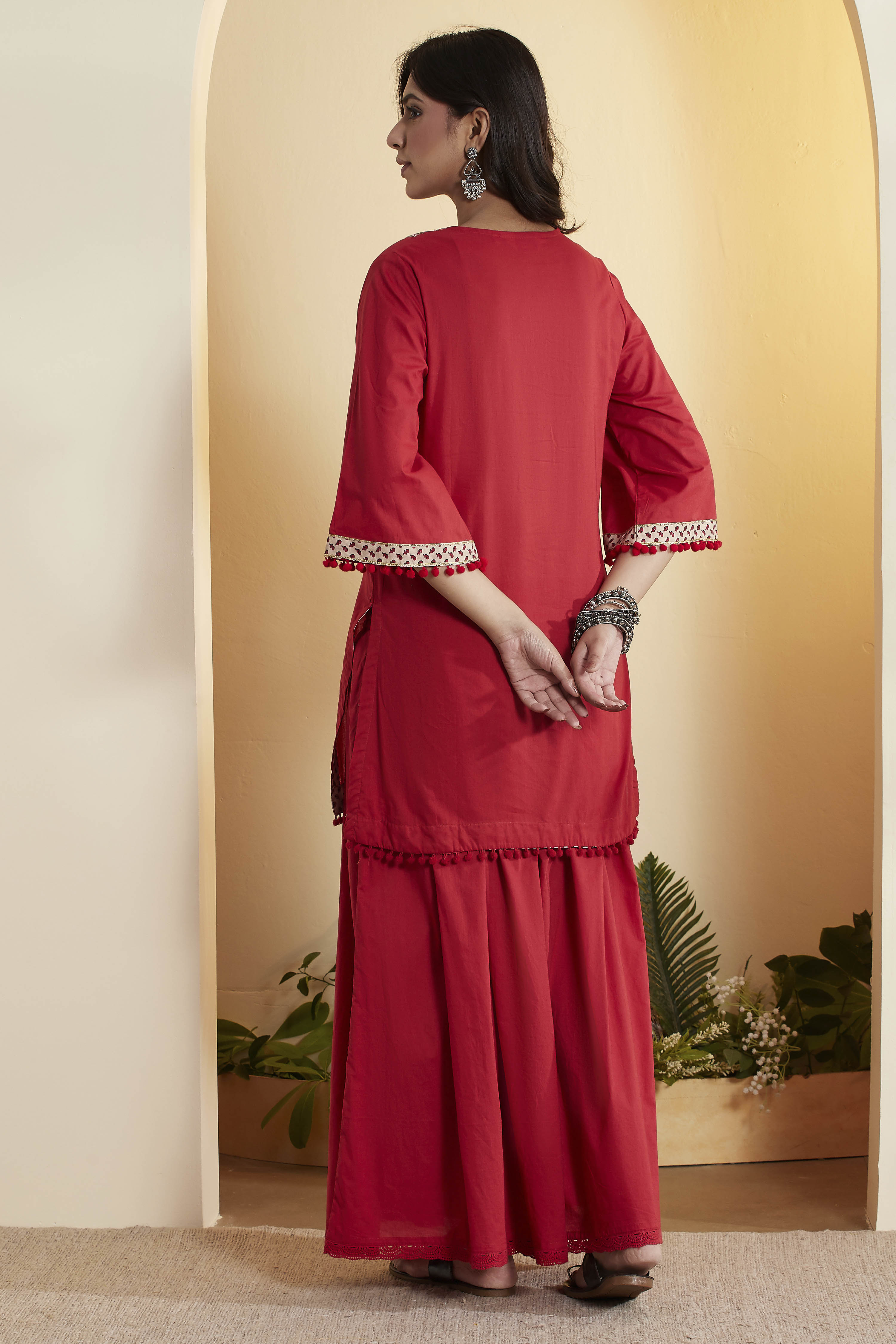 Red Cotton Straight Suit Set image number 5