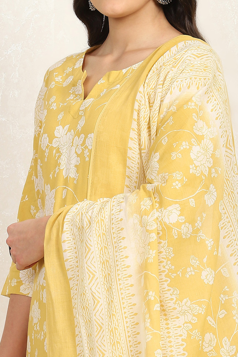 Rama Cotton Screen Print Unstitched Suit Set image number 2