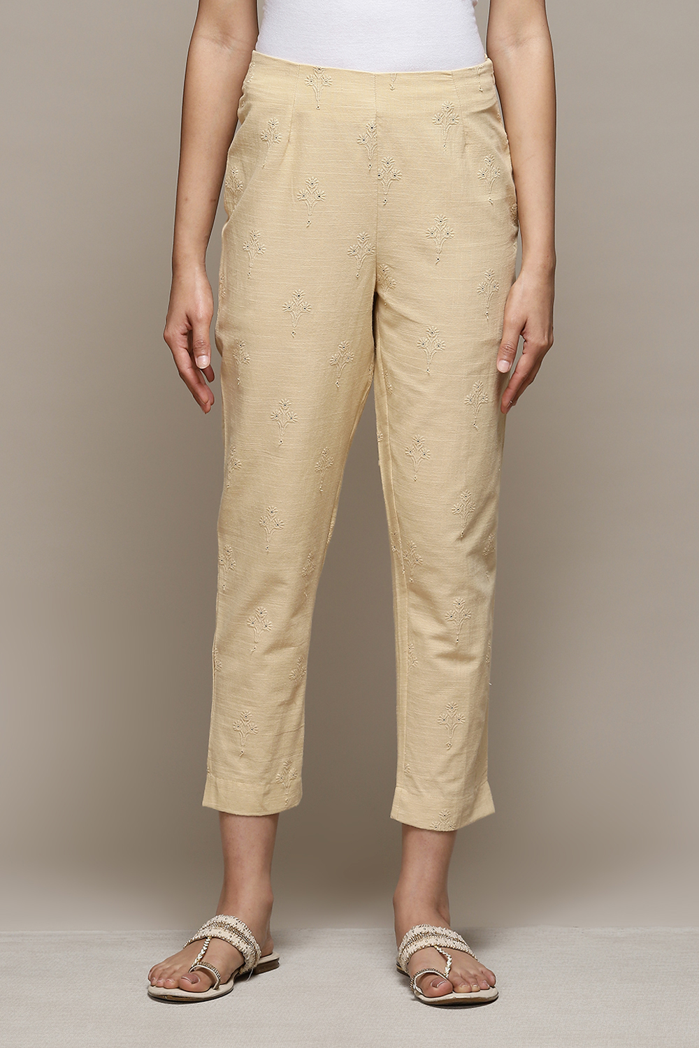 Off White Cotton Embroidered Narrow Pants image number 5