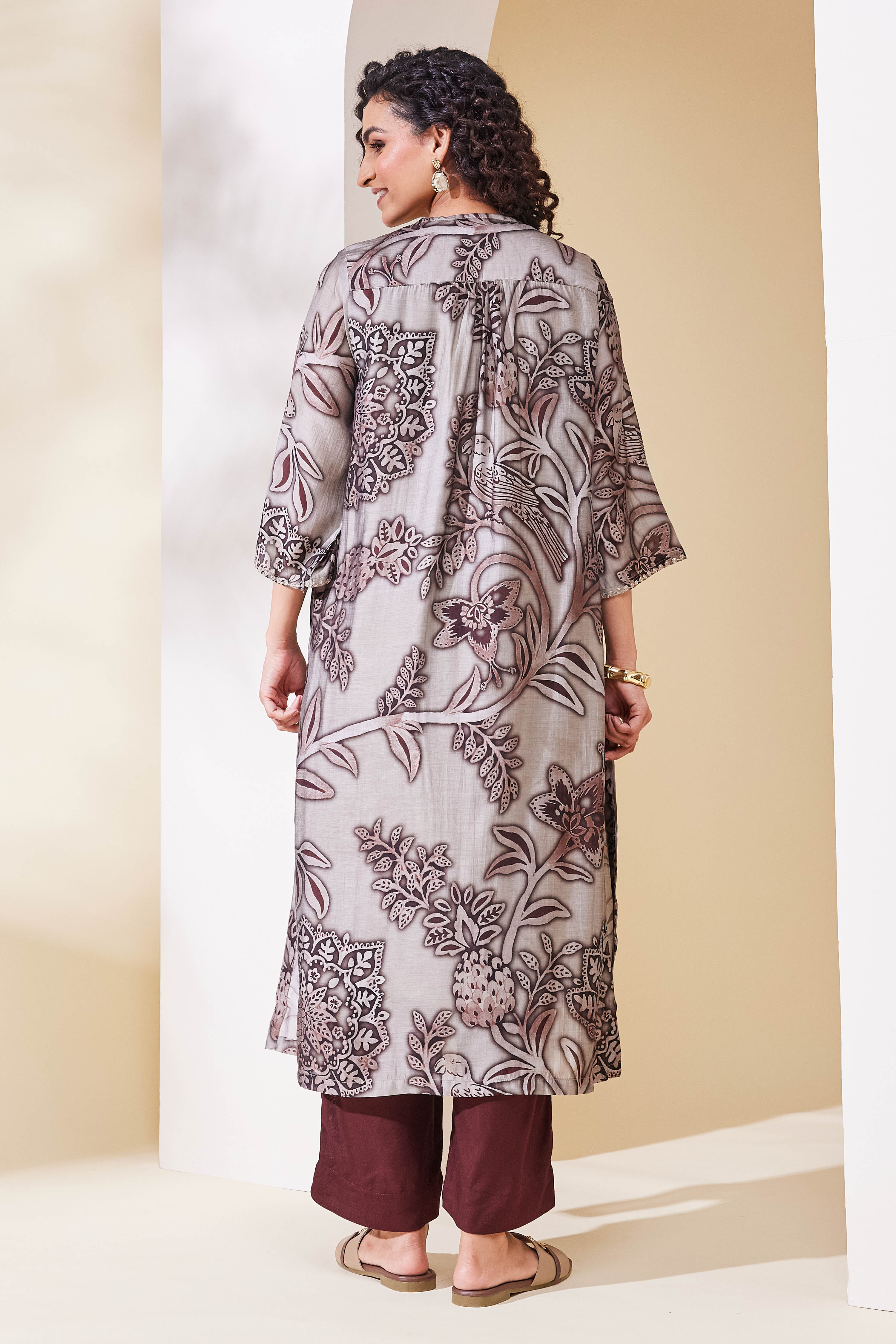 Brown Viscose Blend Straight Kurta Pants Set image number 4