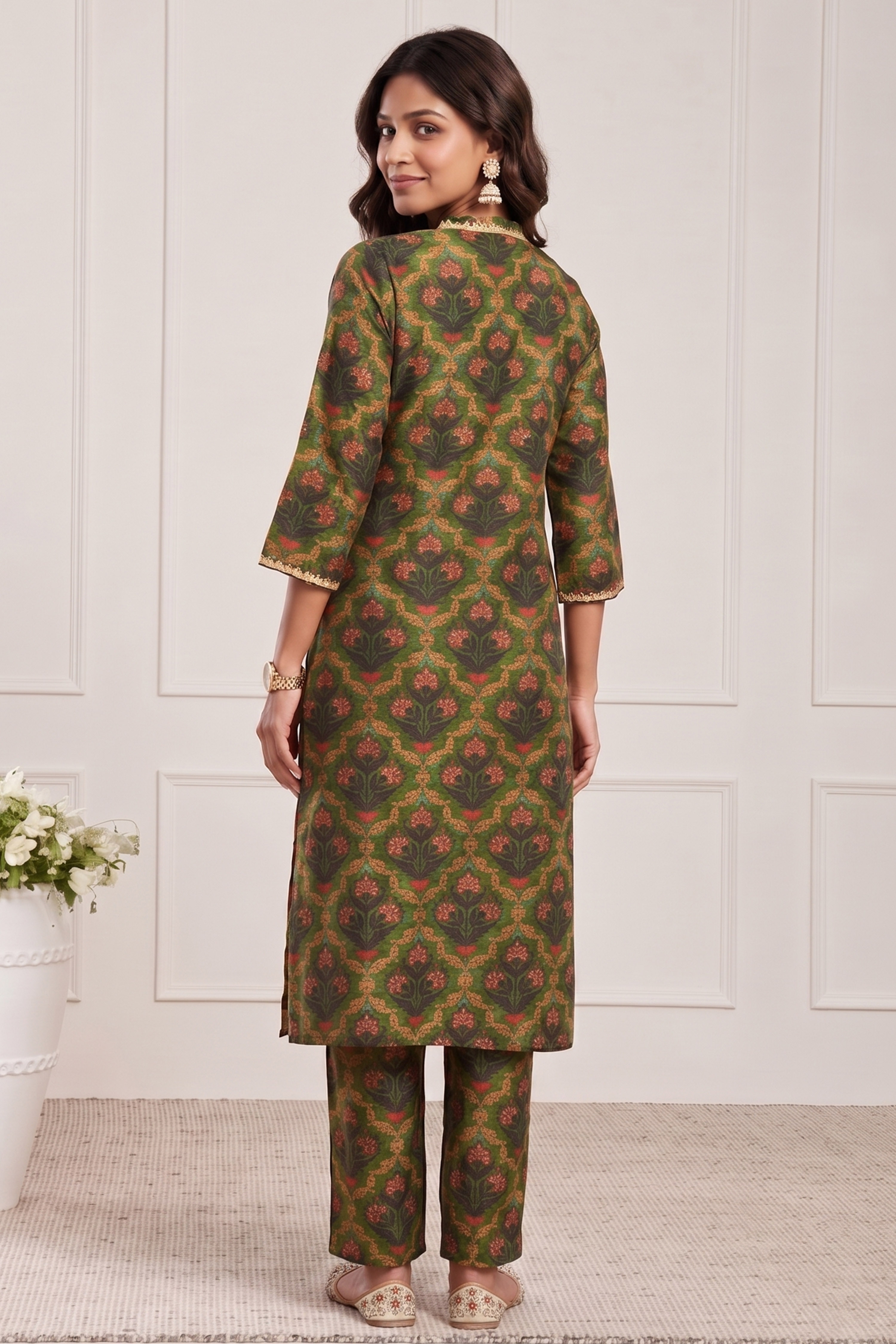 Green Poly Viscose Straight Kurta Pants Set image number 4