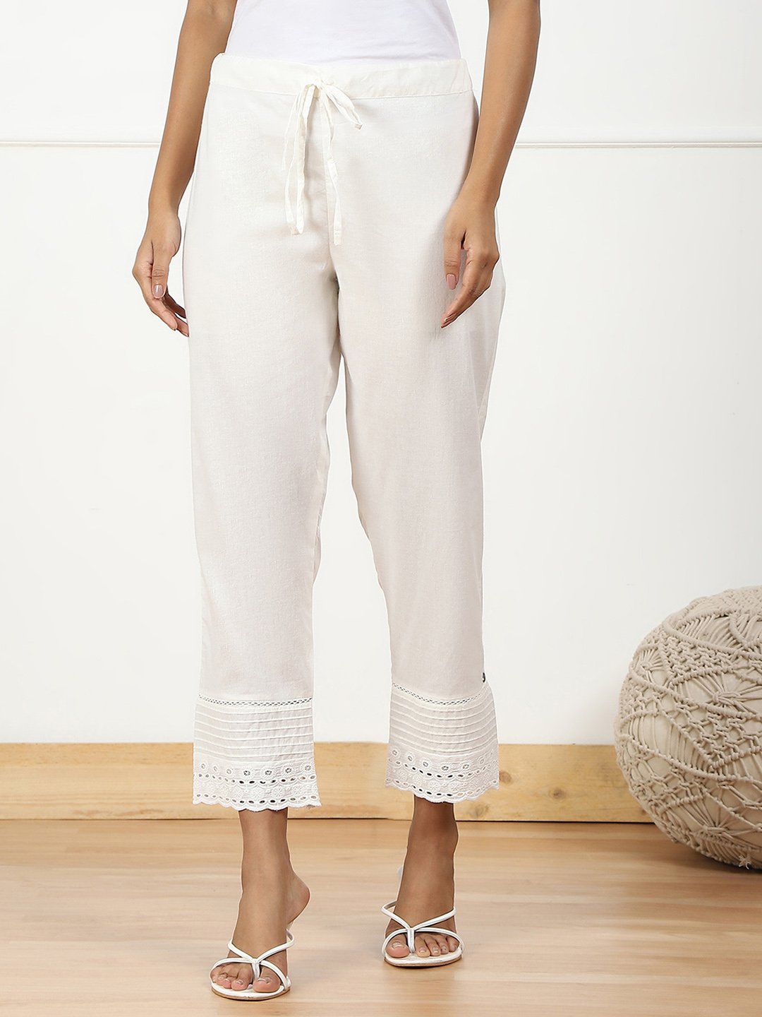 Off White Cotton Regular Pants image number 5