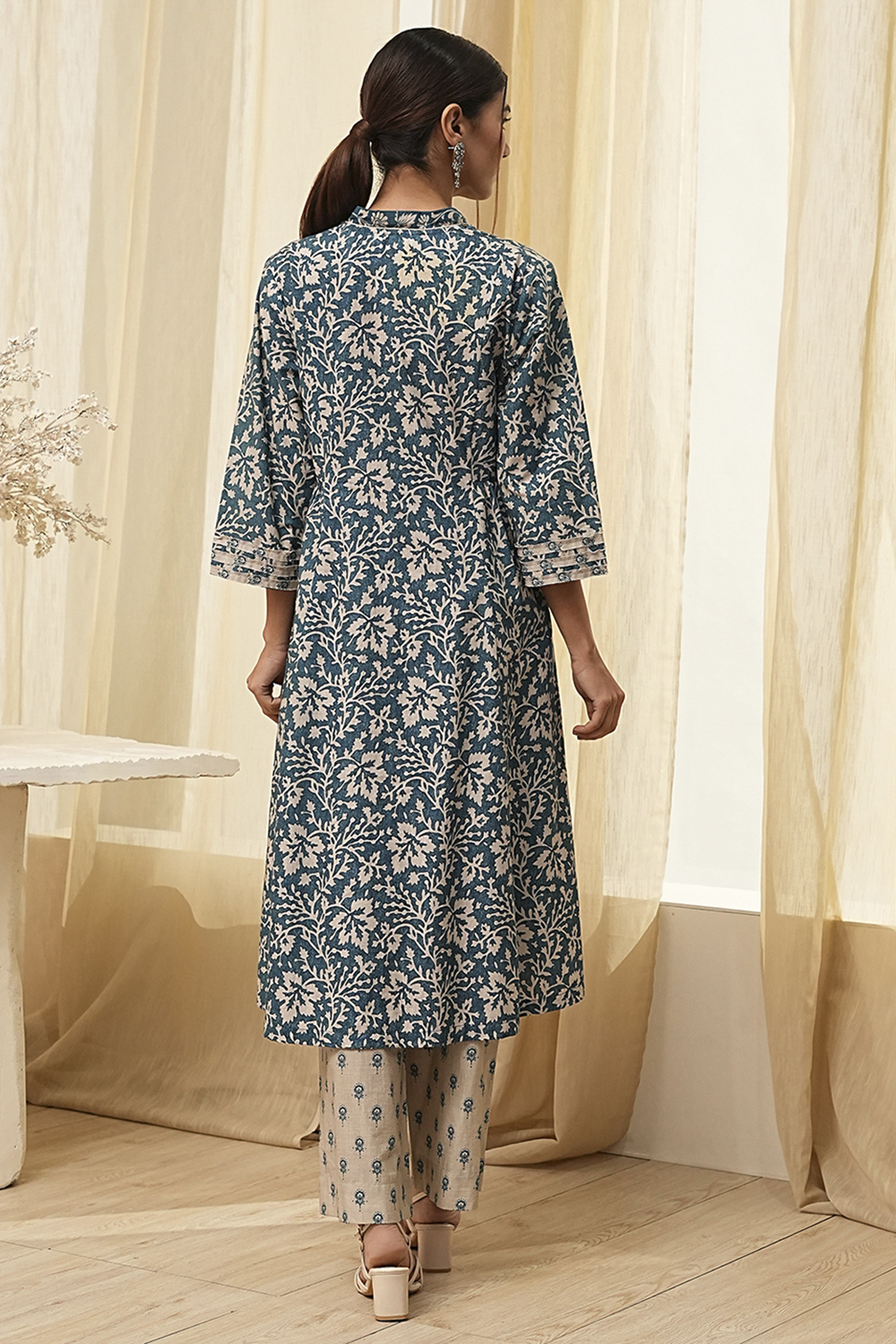 Red Cotton Printed Gathered Suit Set image number 4