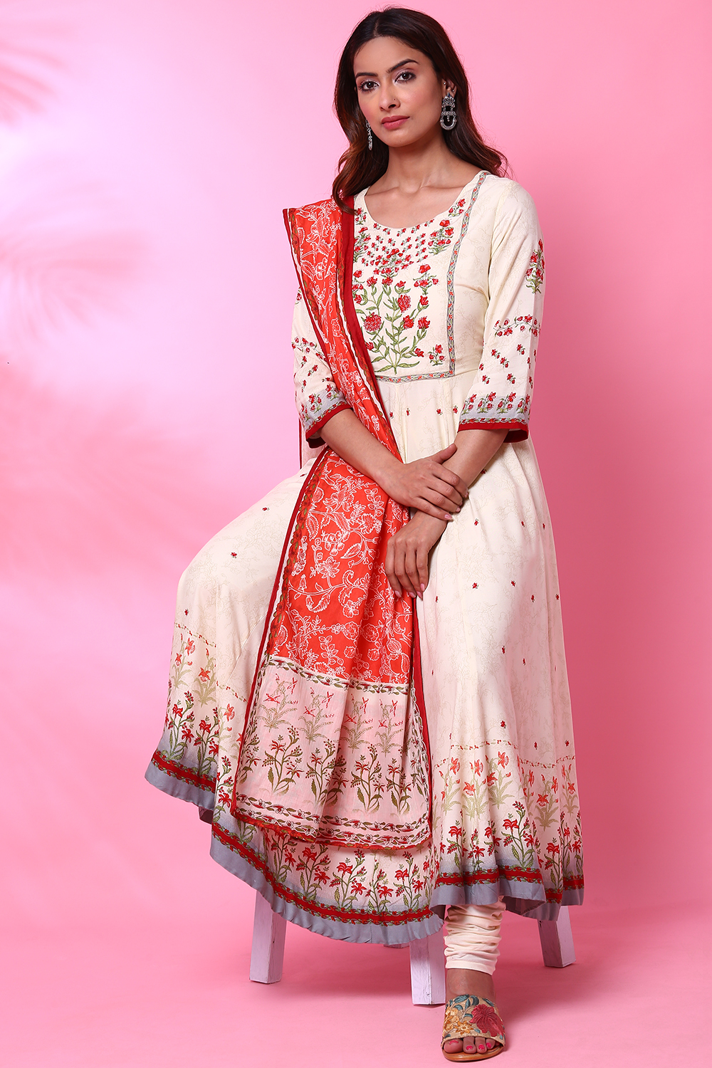 Cream Viscose Anarkali Suit image number 3