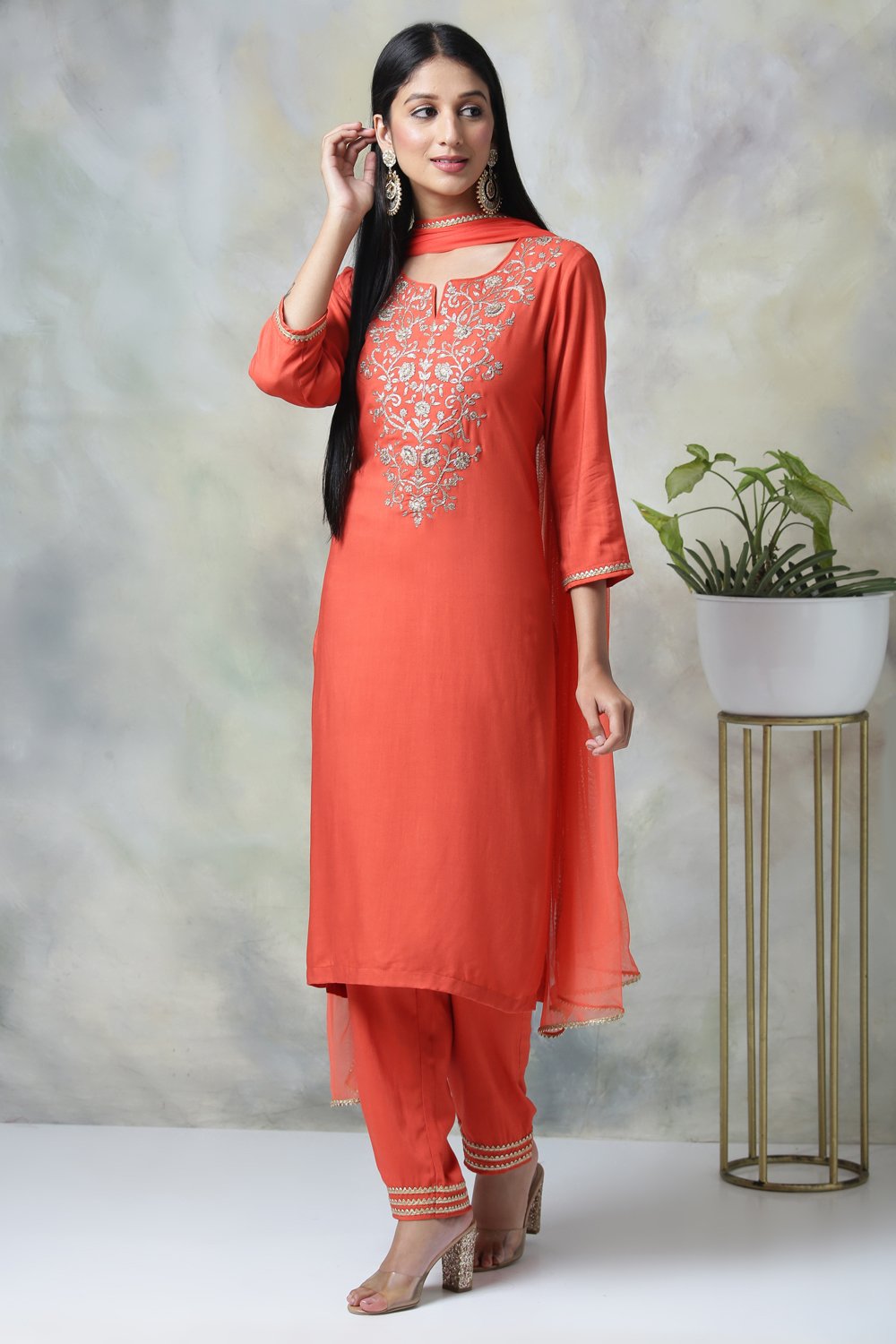 Fuschia Rayon Straight Kurta Regular Pant Suit Set image number 6