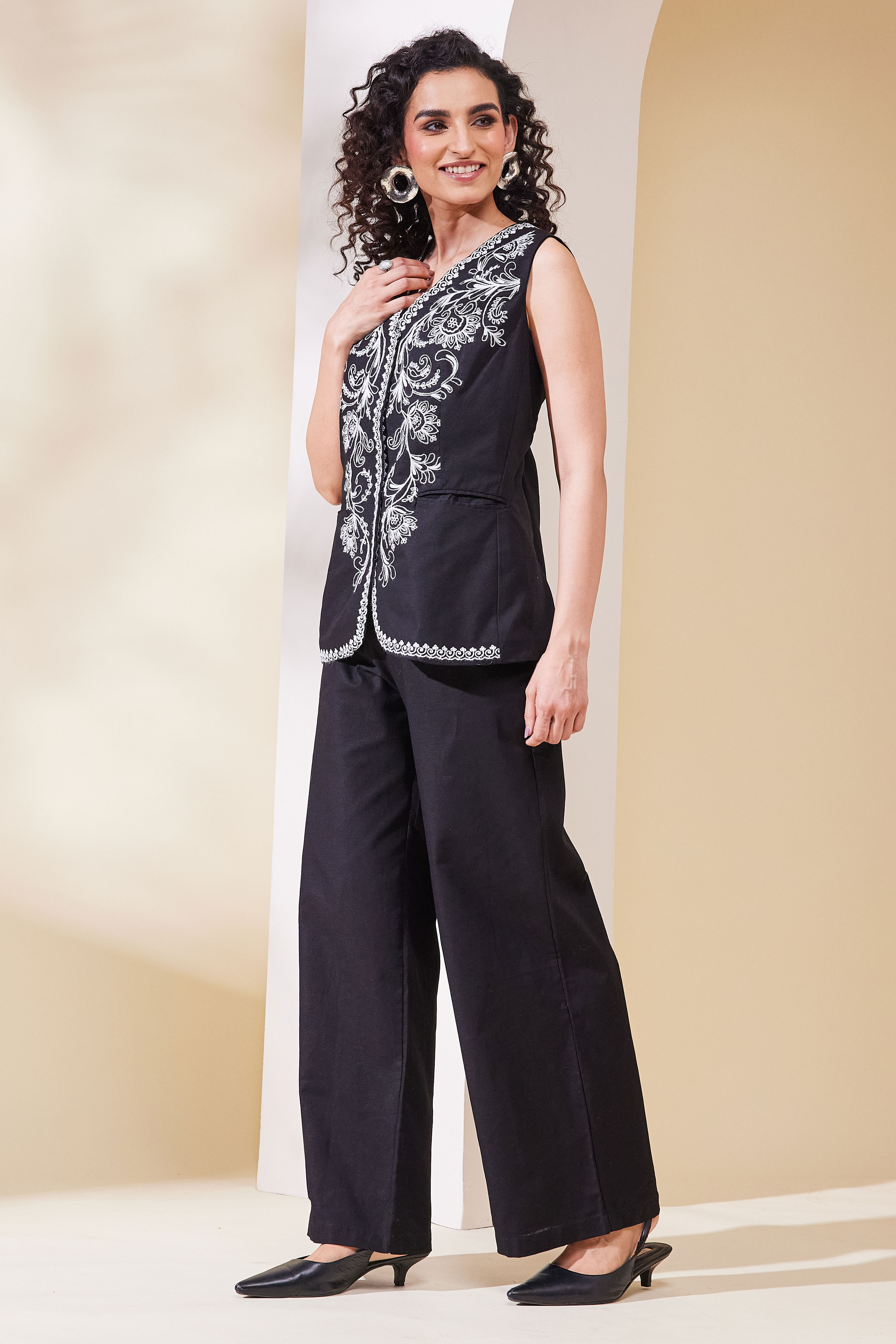 Black Viscose Linen Straight Fusion Set image number 3