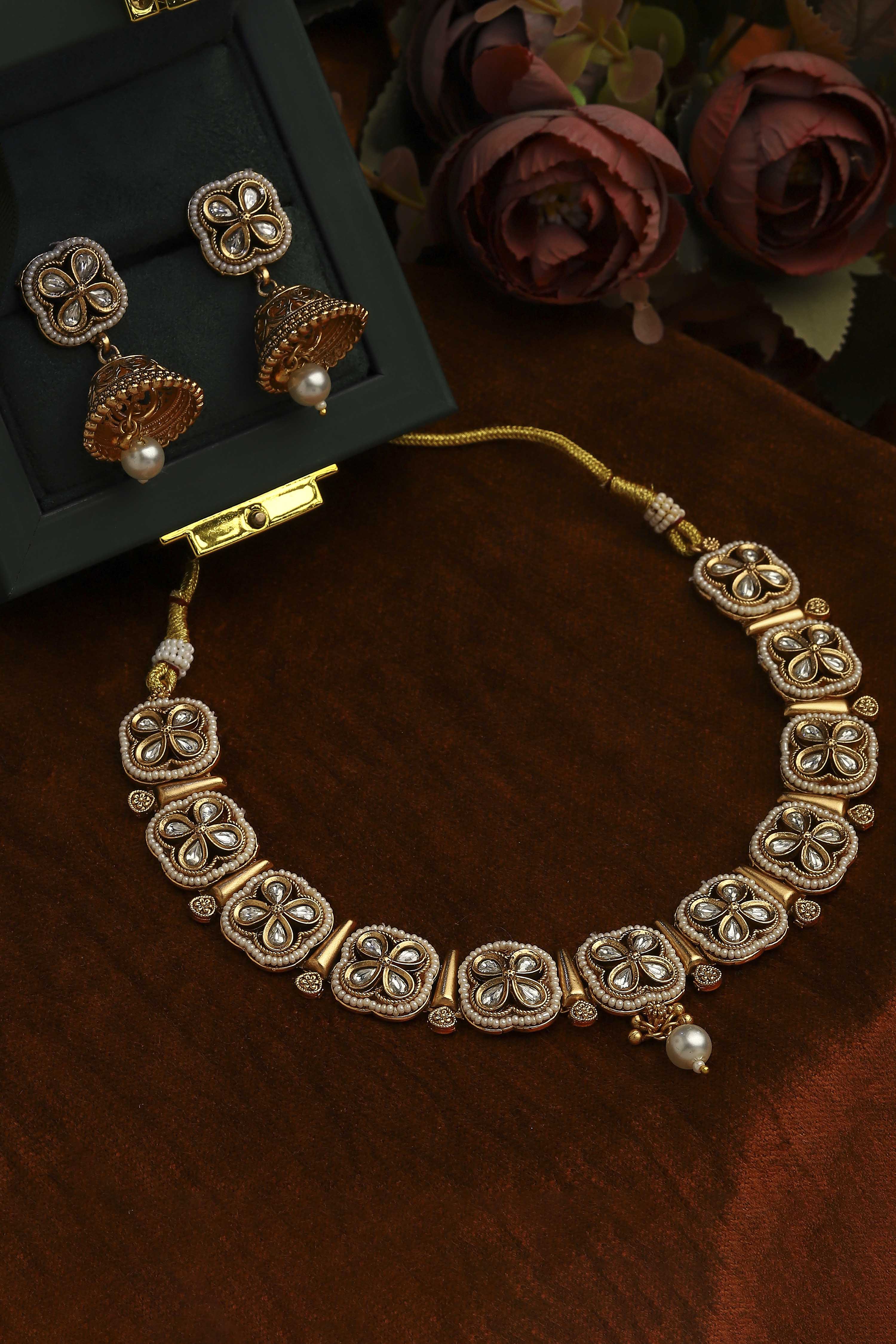 White Necklace Set image number 0