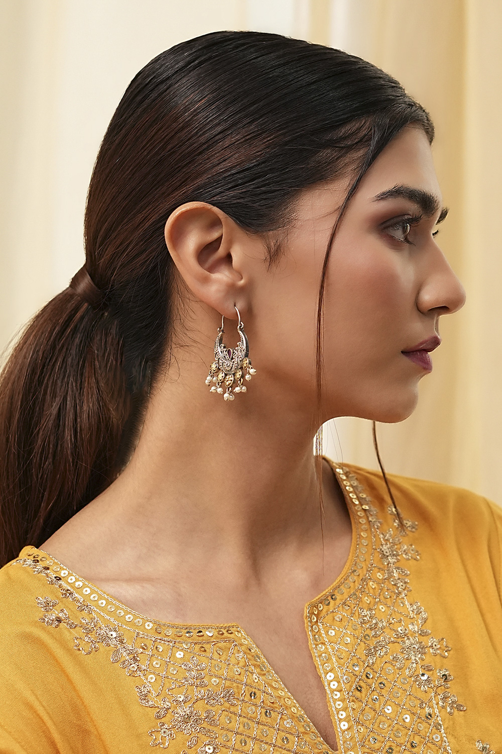 Oxidised Gold Brass Chaandbali image number 3